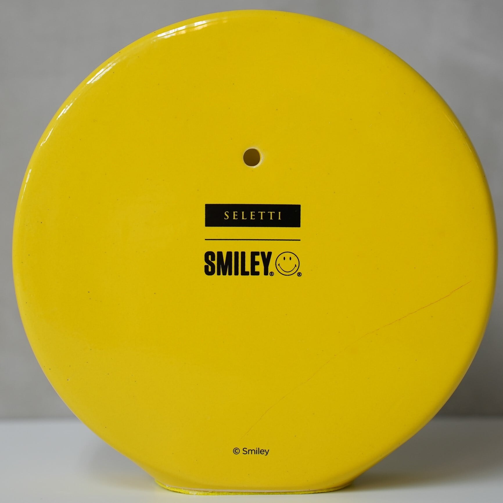 OX Vase Smiley by Andre Saraiva