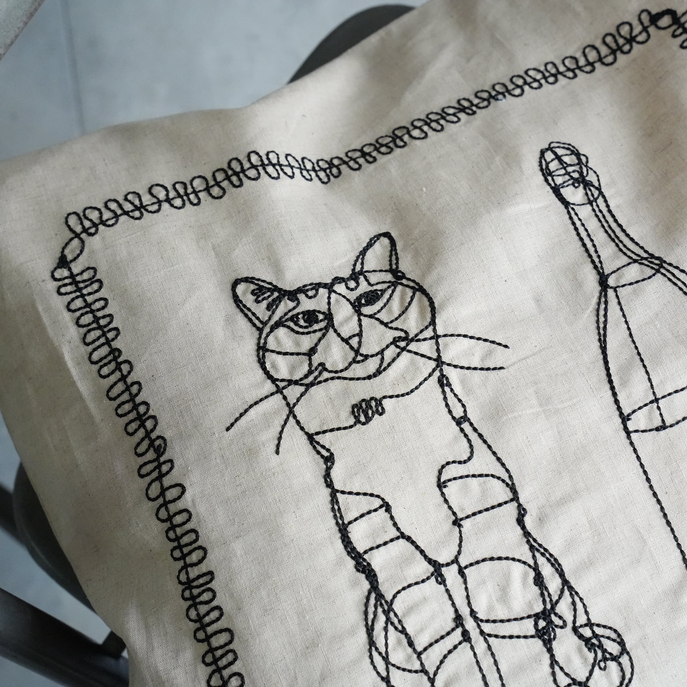 HAyU Cushion Cover Cat & Shampane