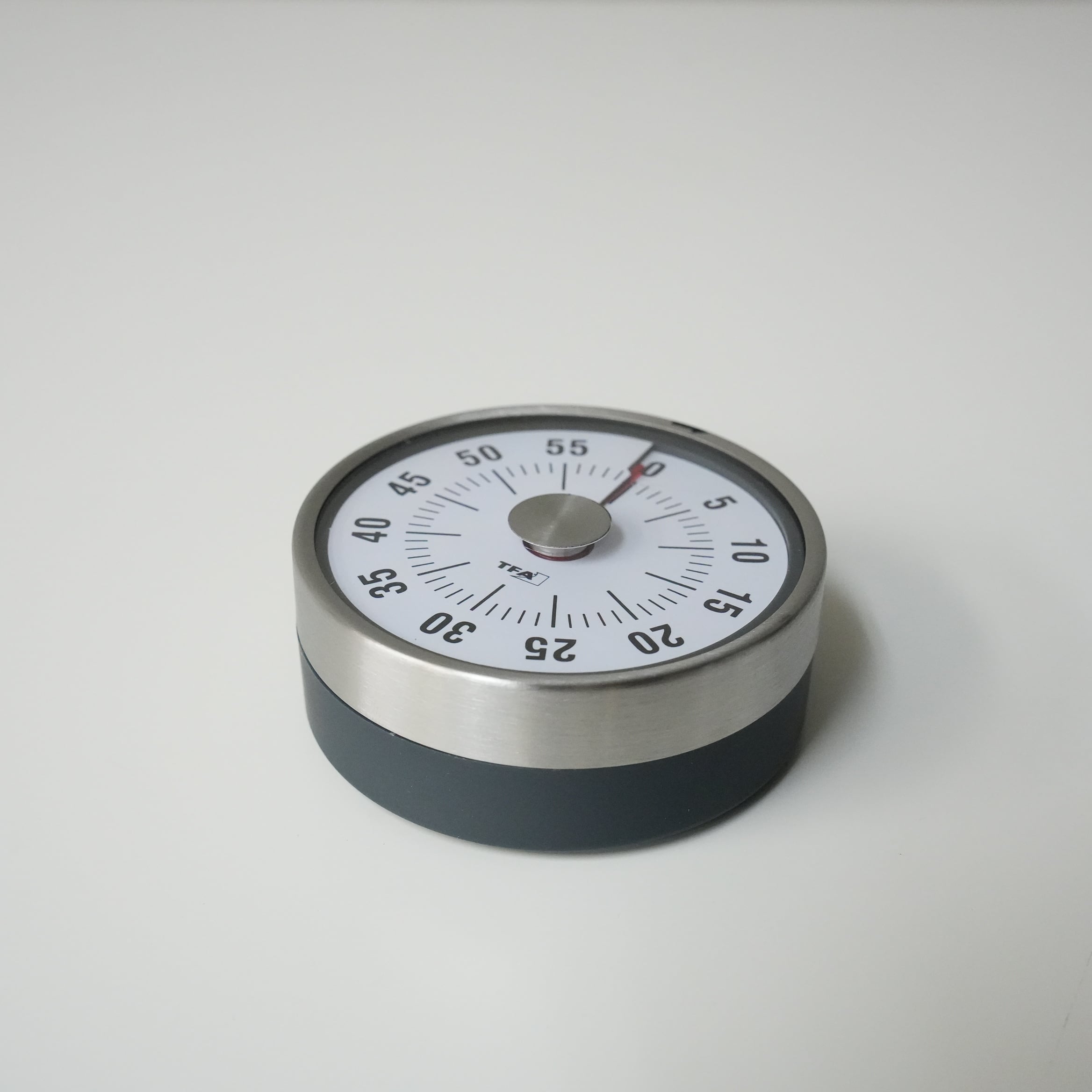 Analogue Kitchen Timer 38.1028. Black