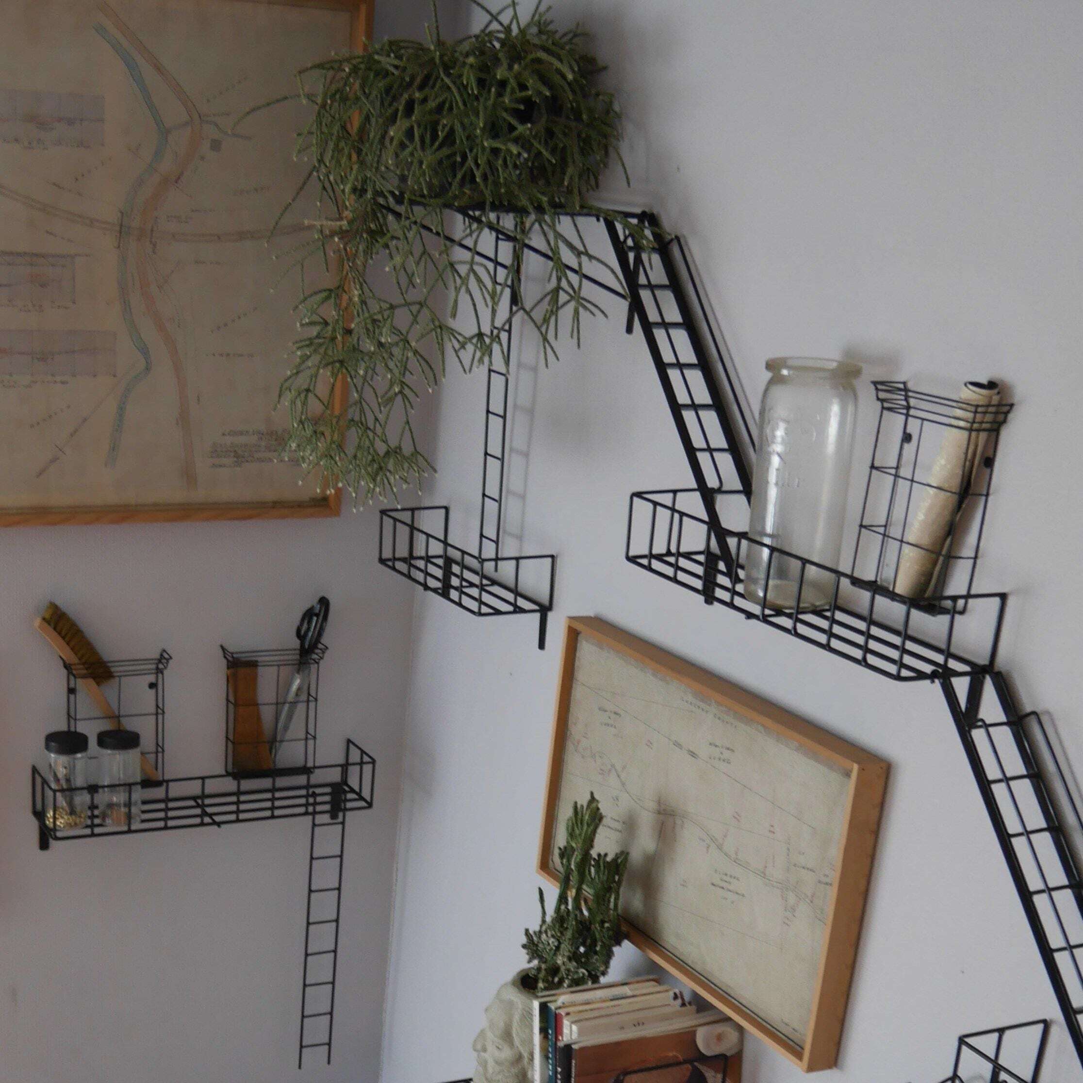 FIRE ESCAPE Balcony L