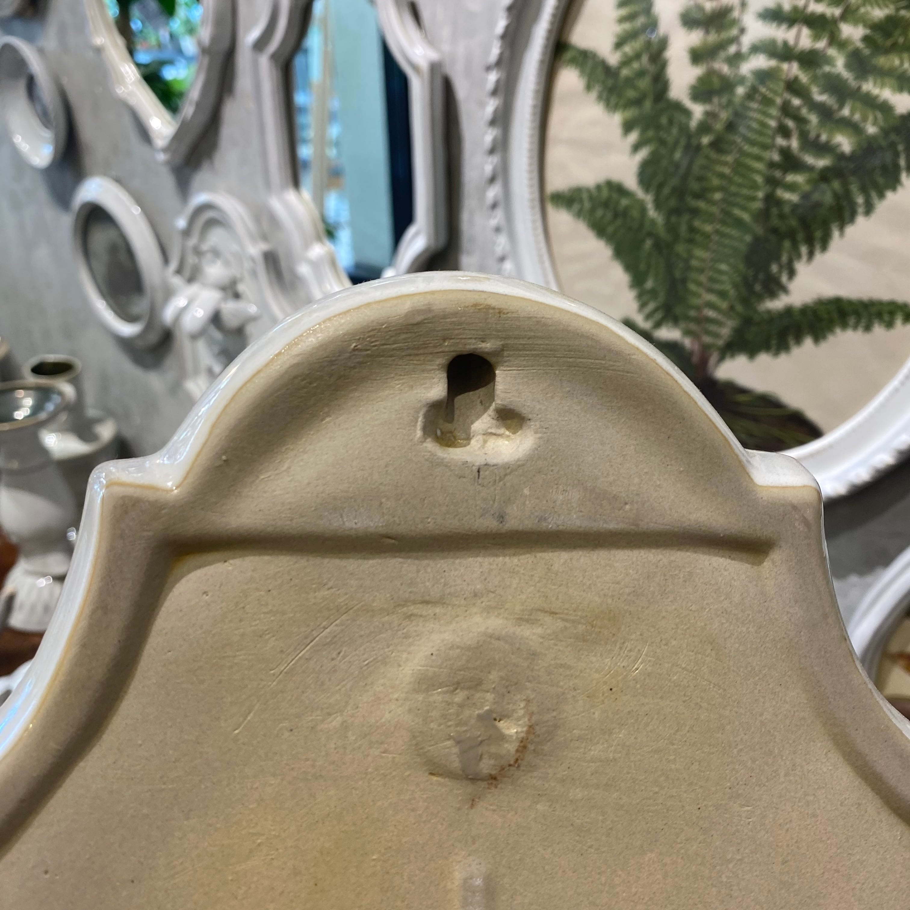 Mini Butterfly Trophy White AH-018-05