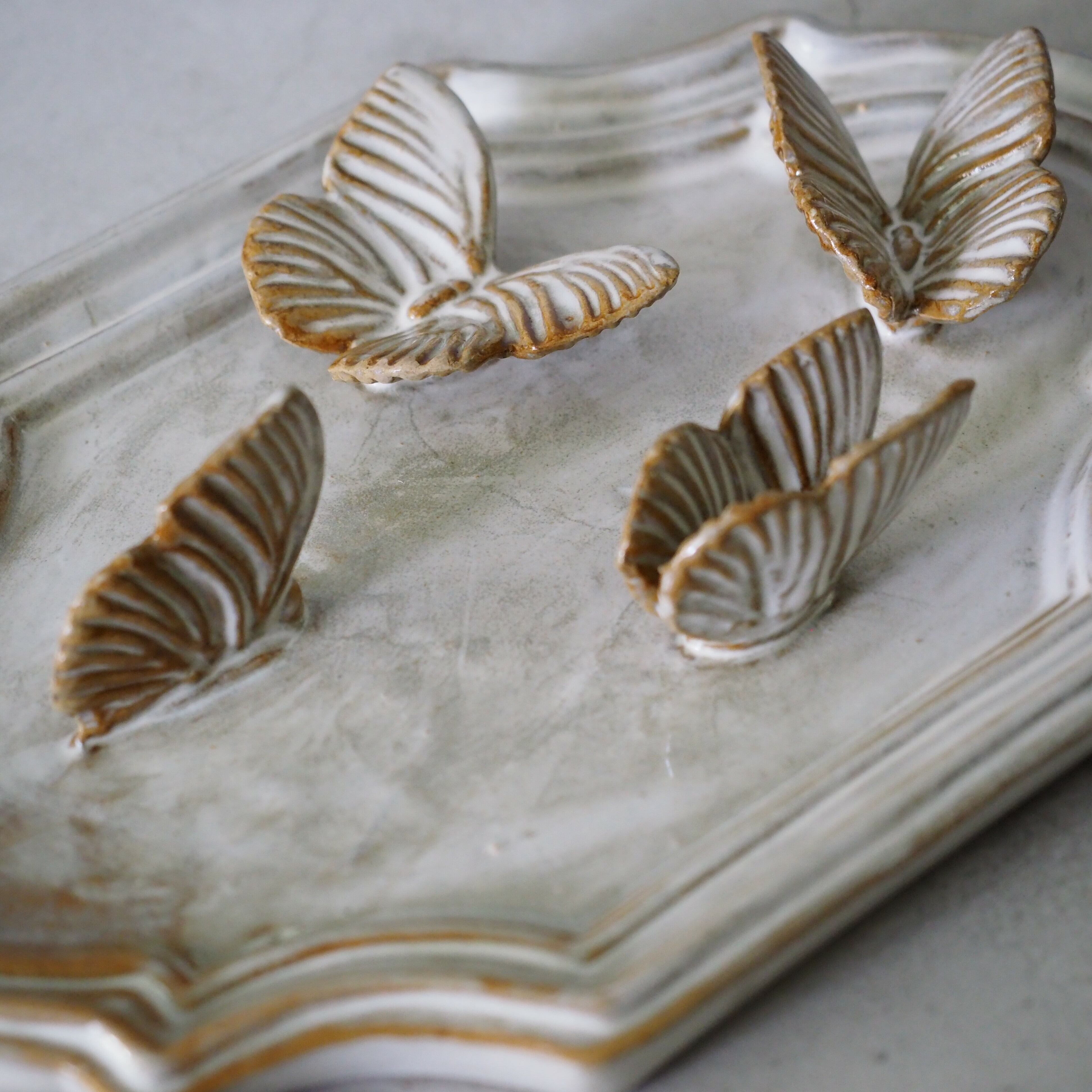 Mini Butterfly Trophy White AH-018-05