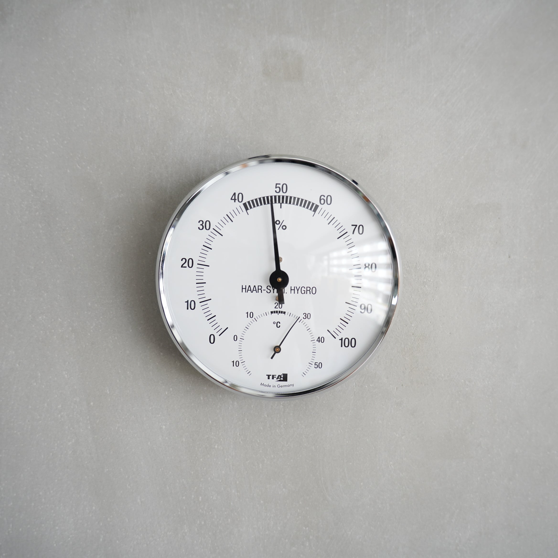 Analogue Thermo-Hygrometer 45.2032