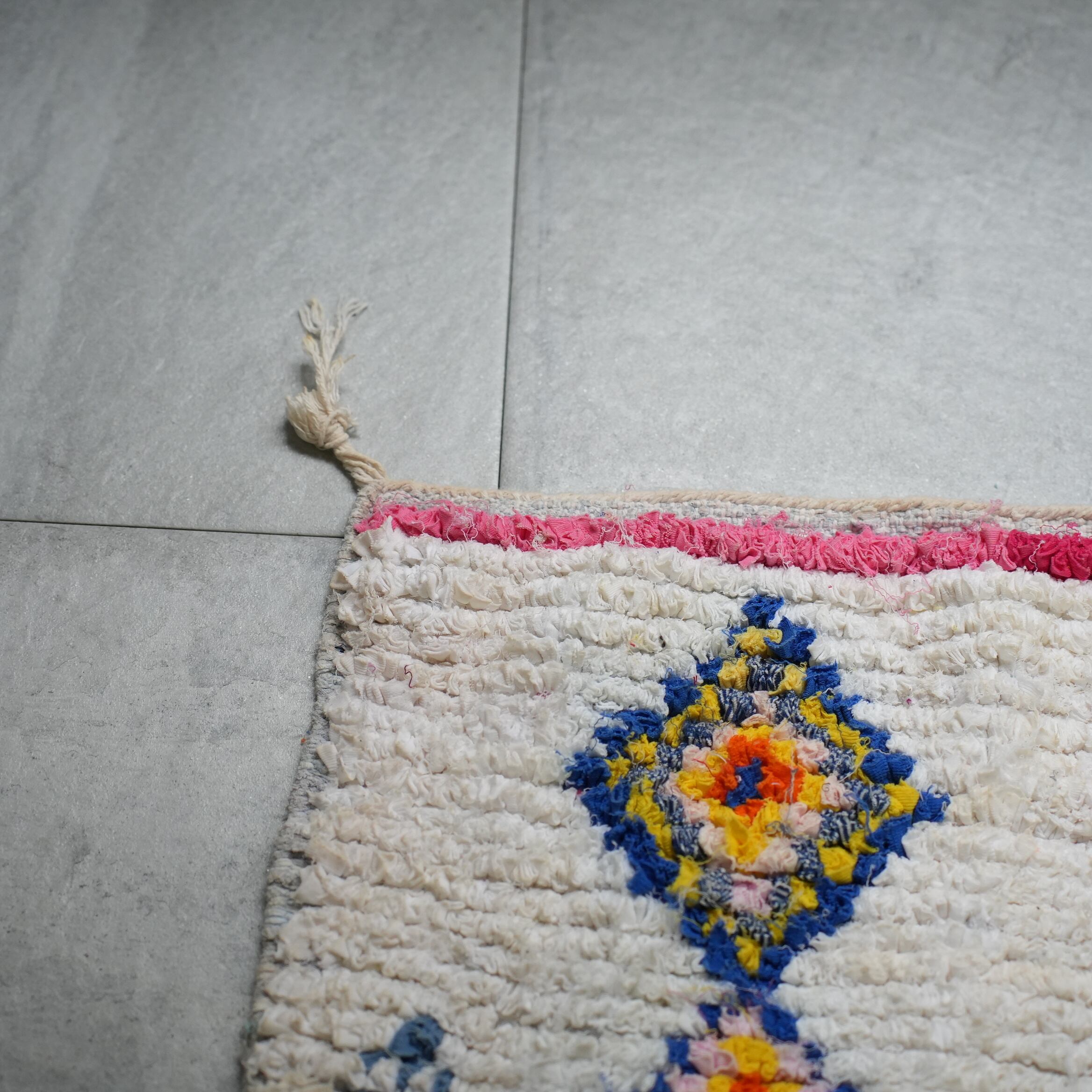 RUG the LIFE / Bouche rouite D140