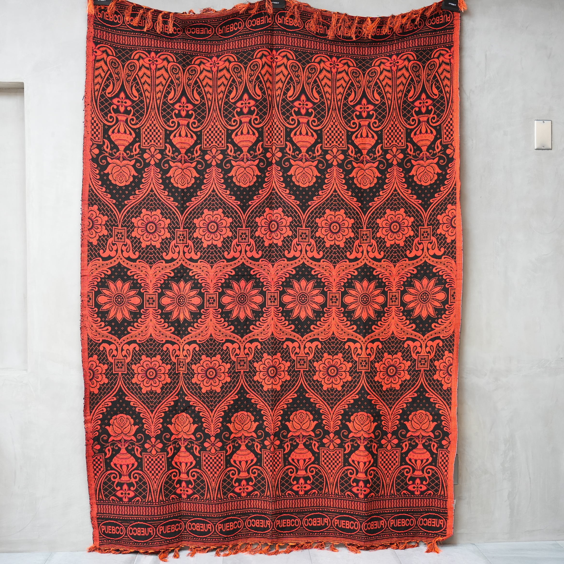 Reversible Jacquard Rug Black