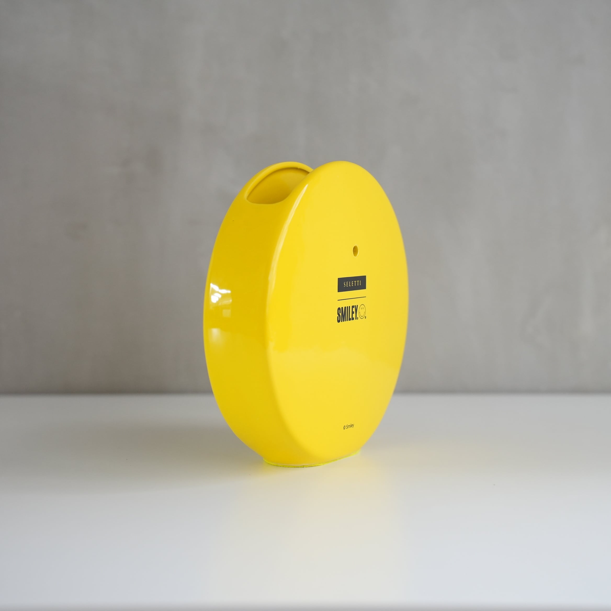 OX Vase Smiley by Andre Saraiva