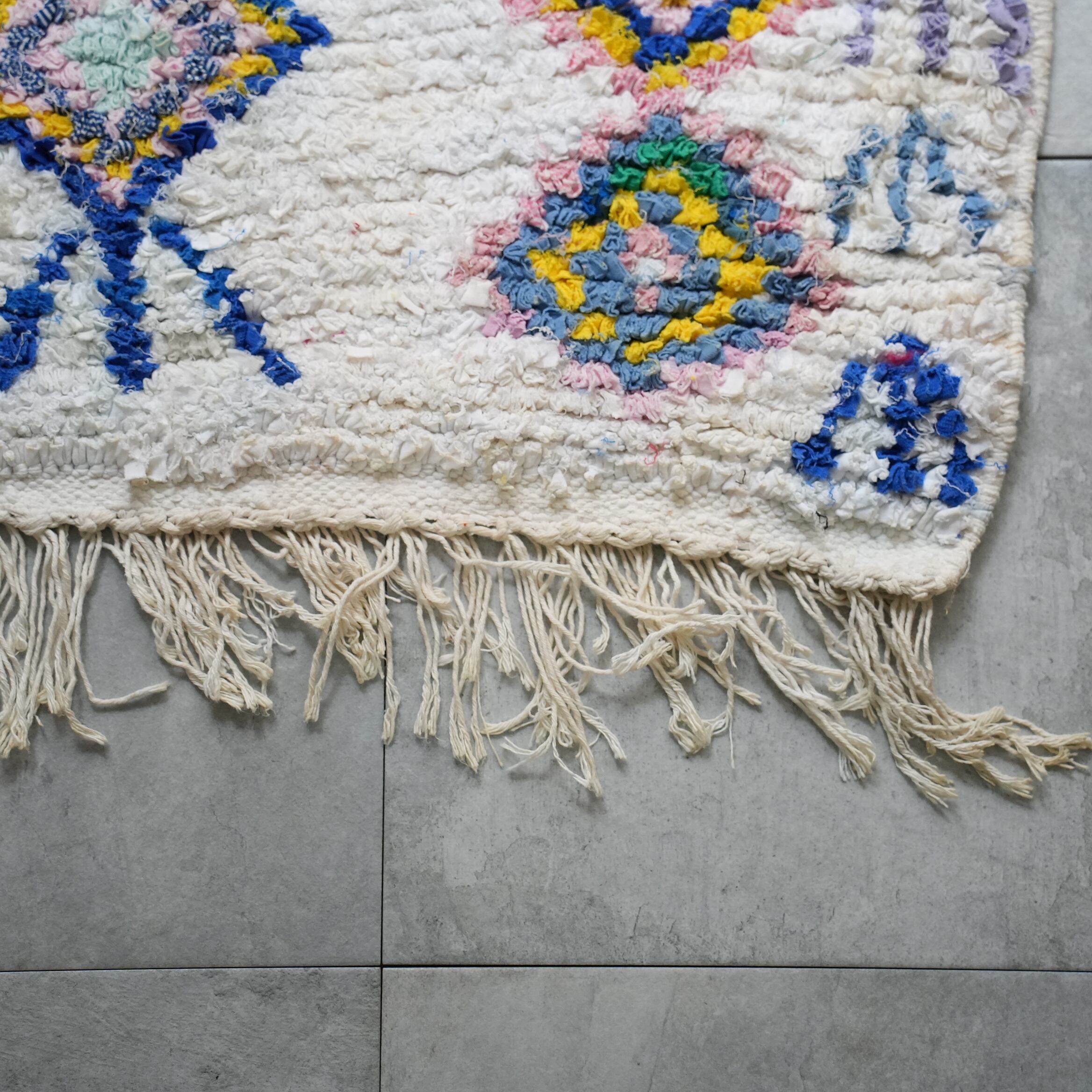 RUG the LIFE / Bouche rouite D140