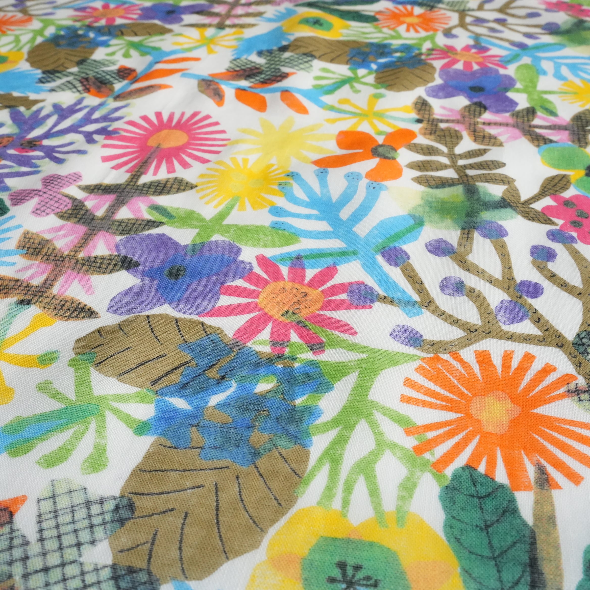 KODUE HIBINO Handkerchief FLOWERS White