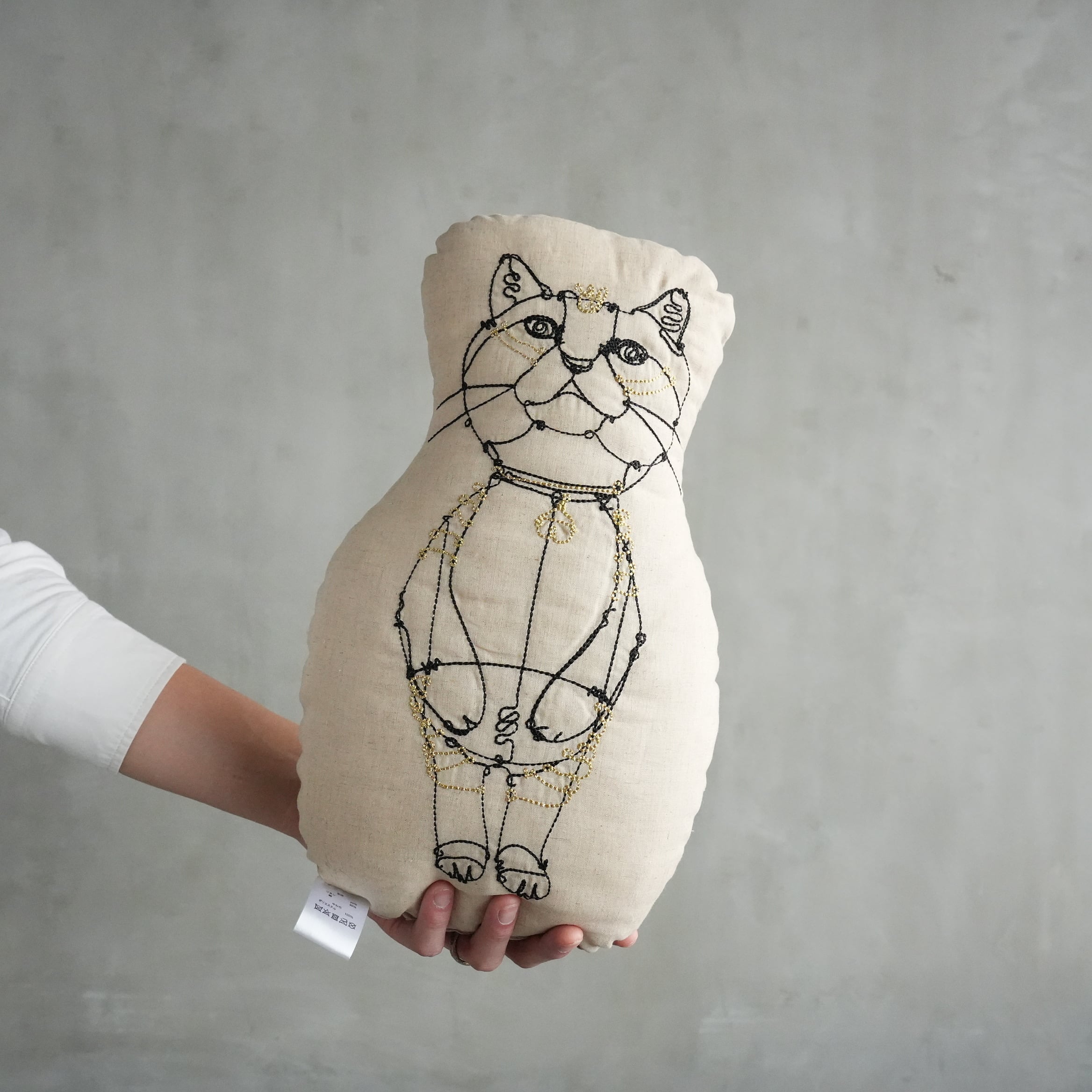 HAyU Cushion Cat