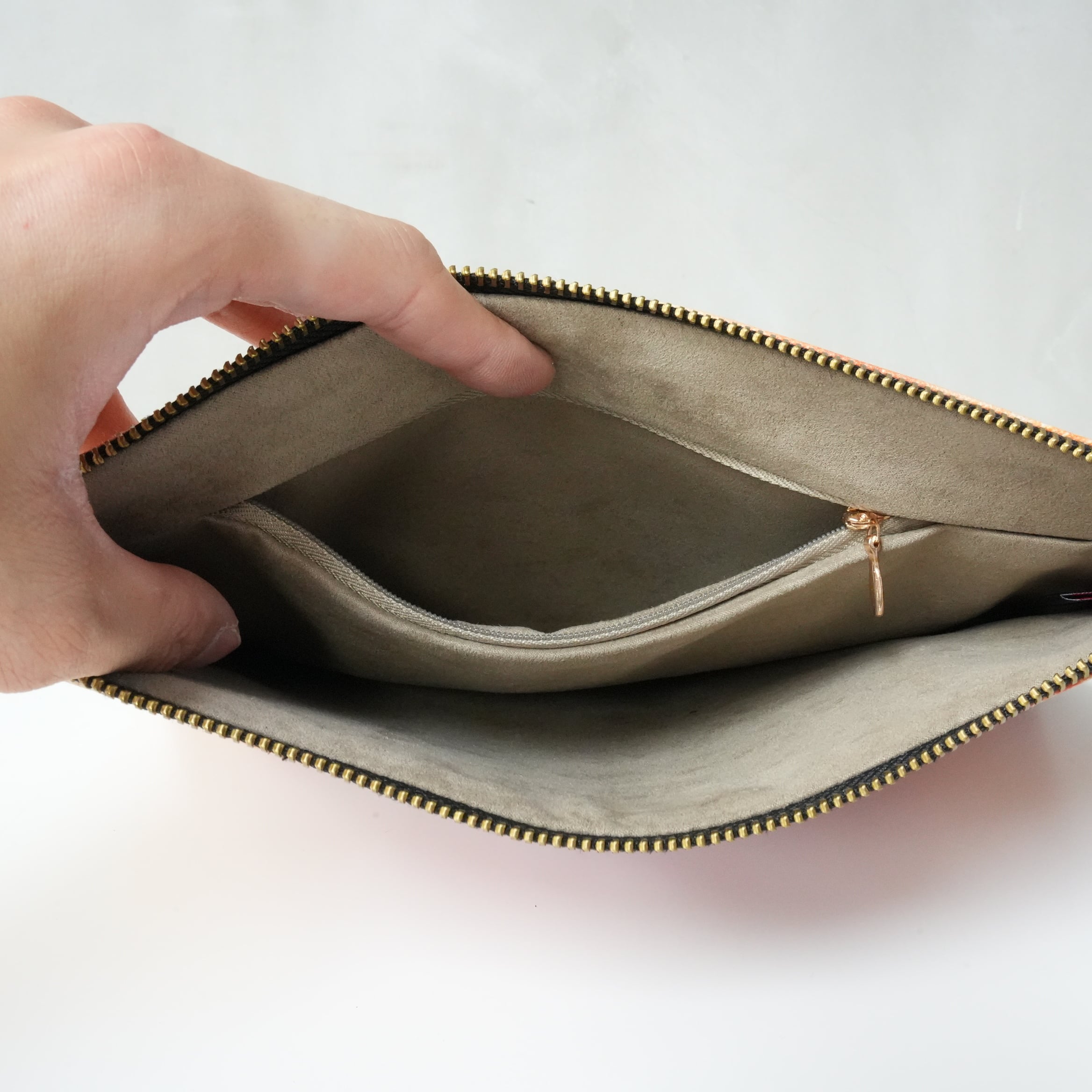 SELETTI / TOILETPAPER Pouch Bag SHIT