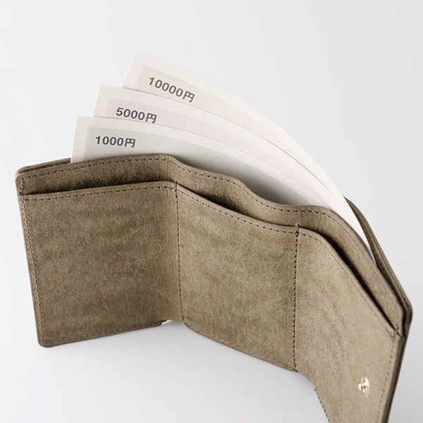 PB 三つ折り財布