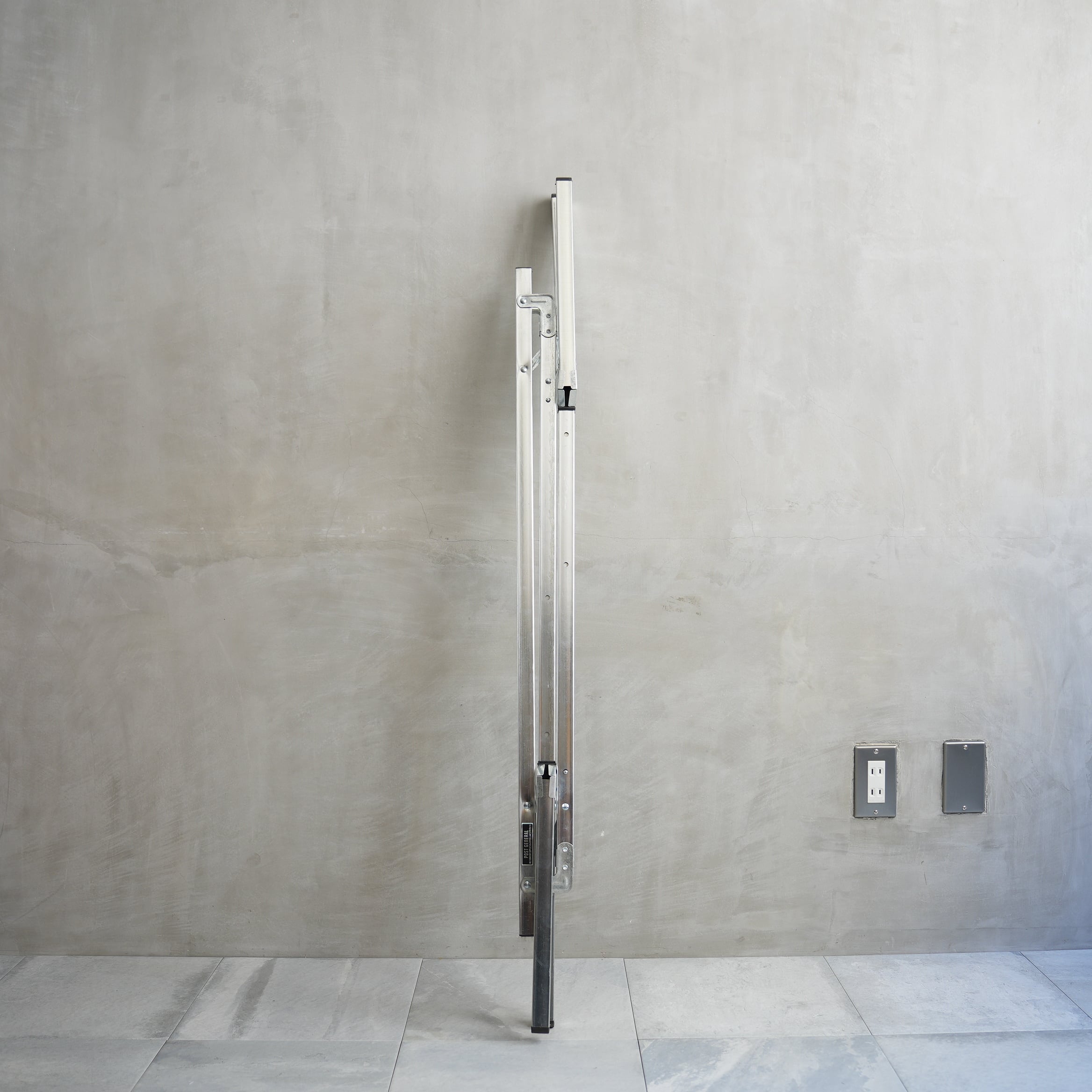 EXHIBITION FOLDABLE HANGER RACK Silver