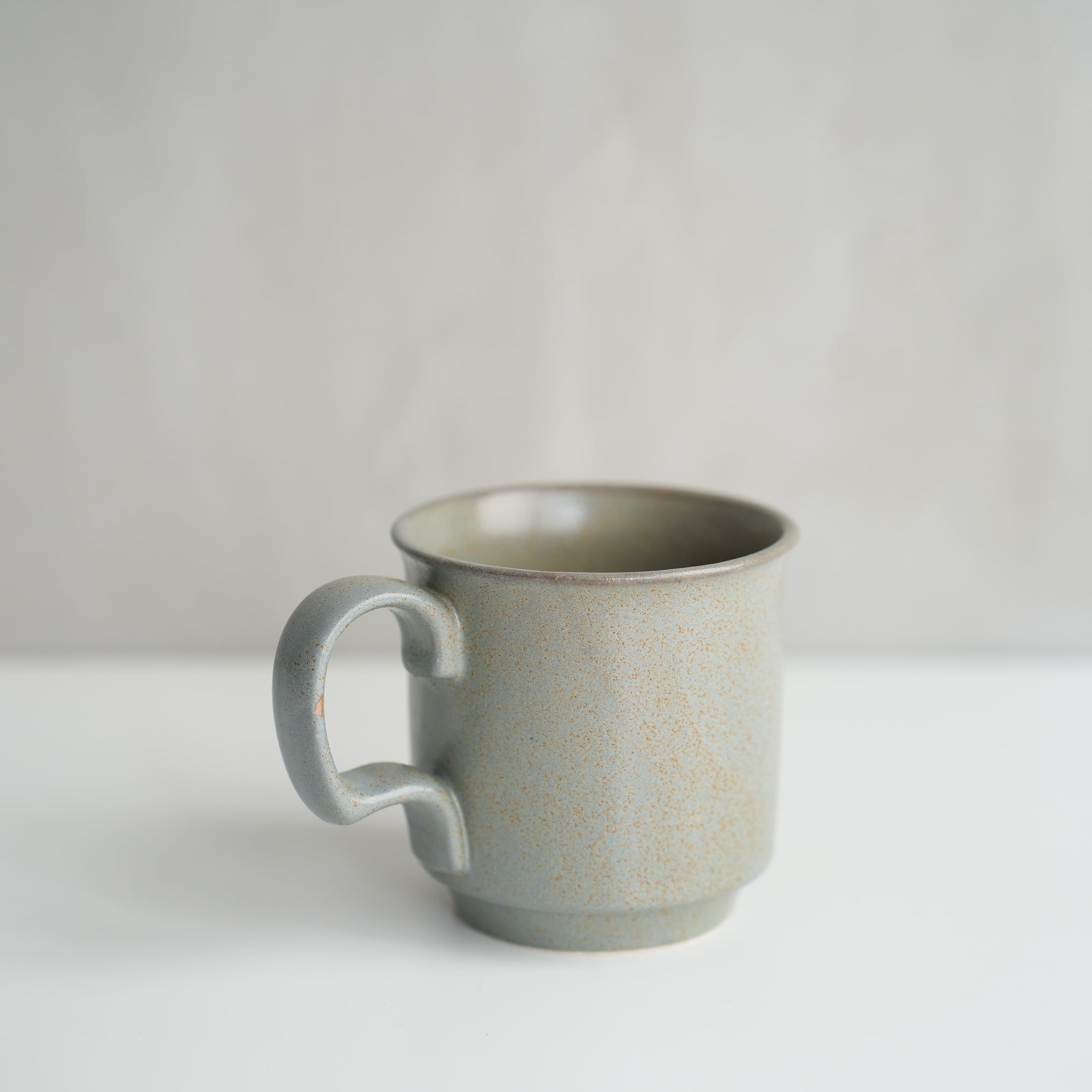 Ancient Pottery Mug Gray