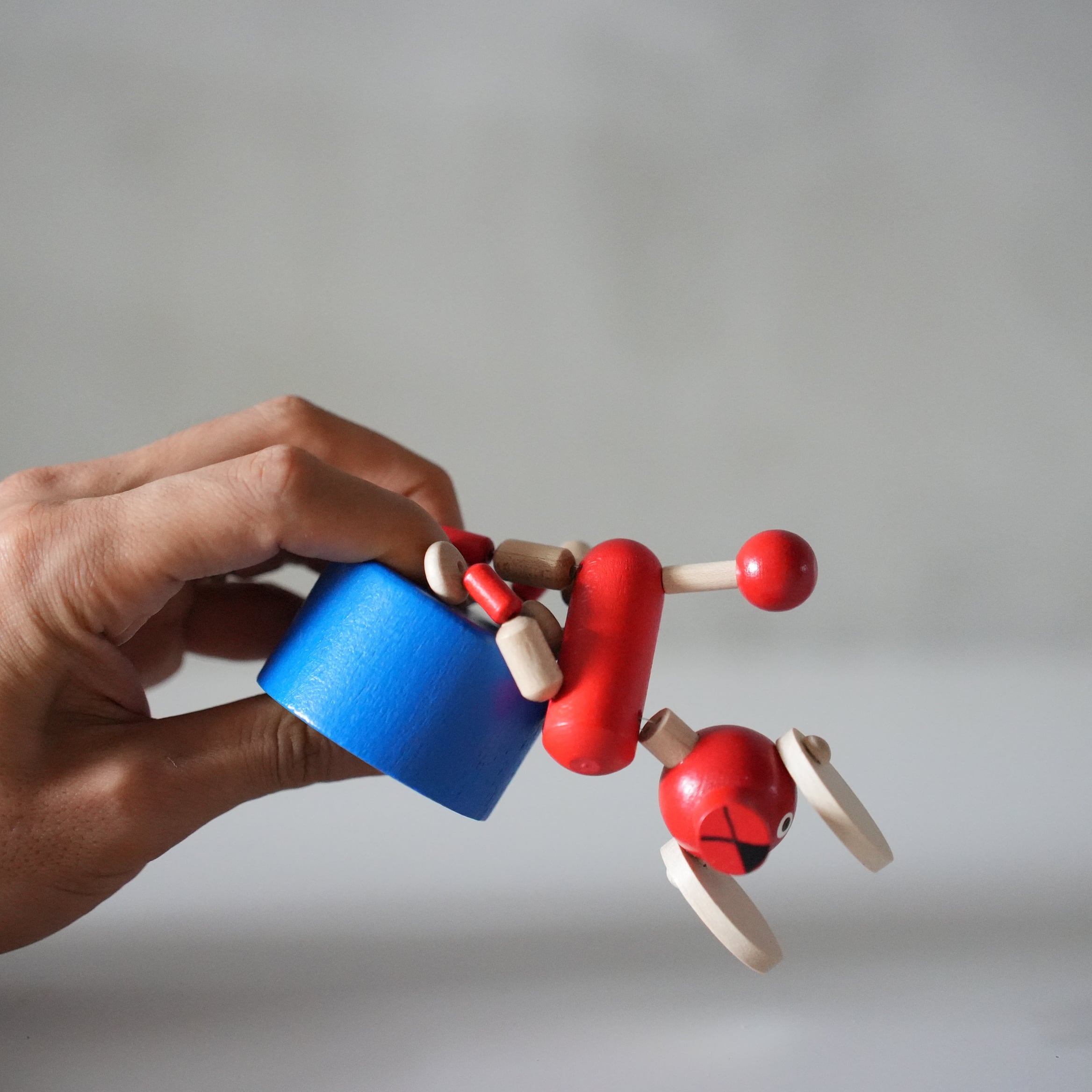 DETOA Wooden Push Up Toy Dog
