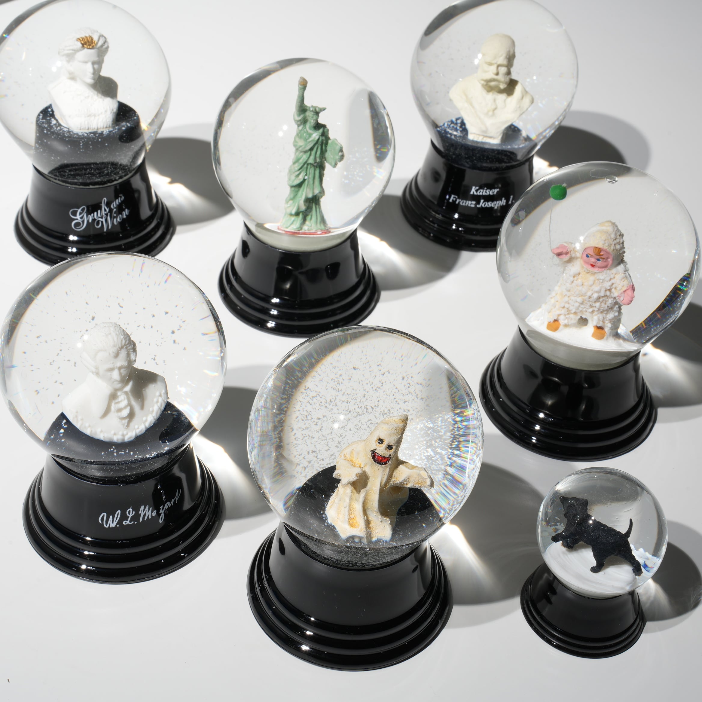 PERZY スノーグローブ 80mm SnowBaby