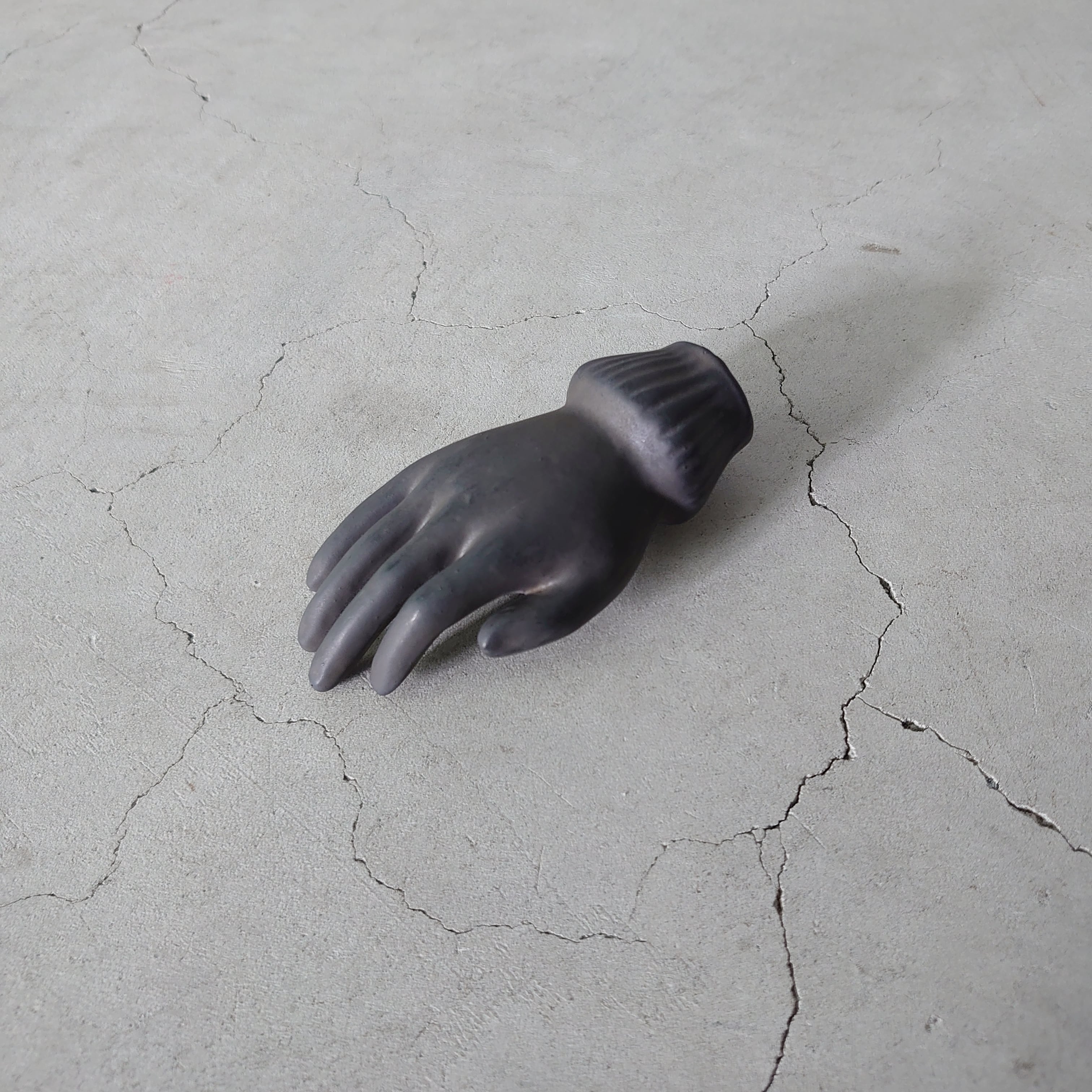 Hand Black MS-001-04