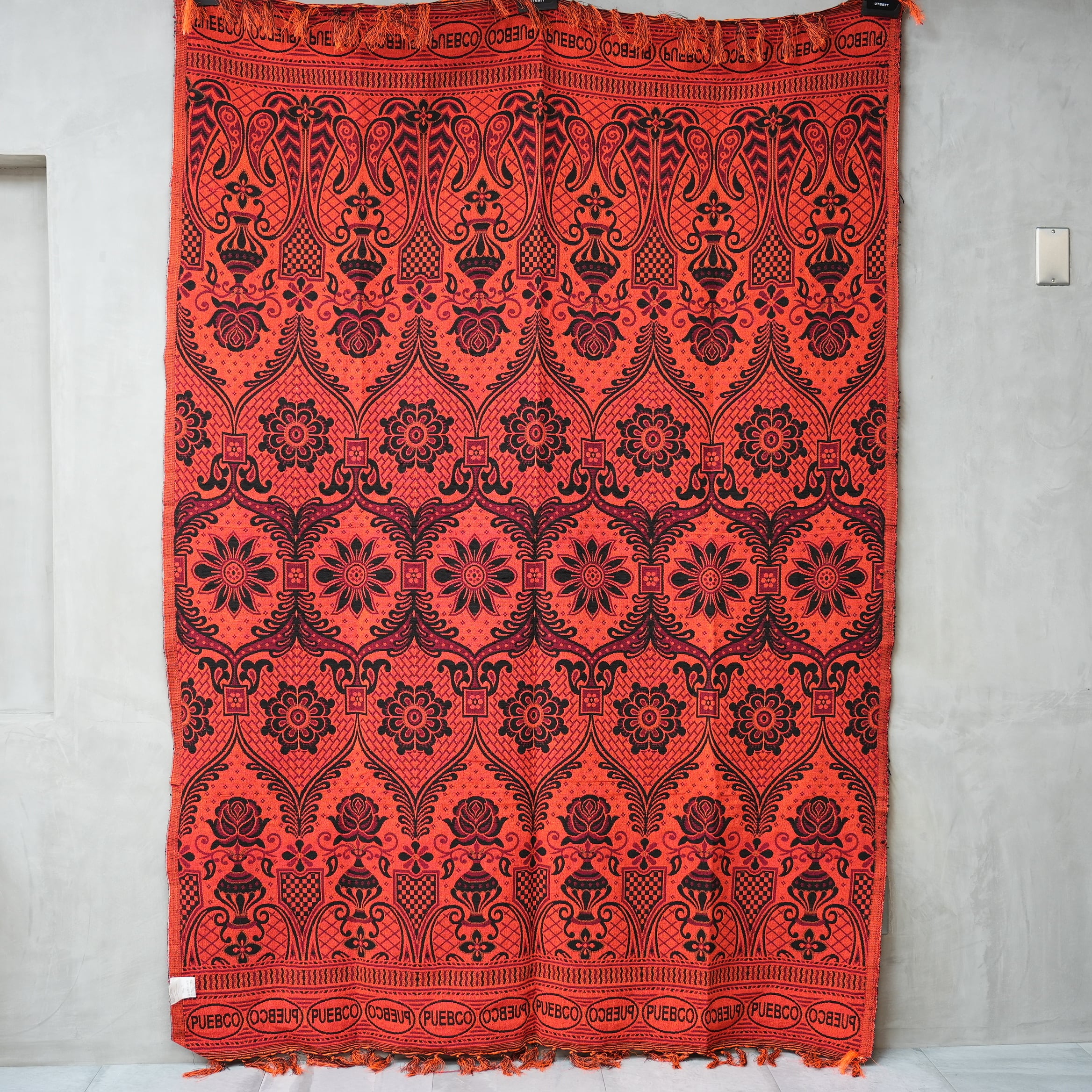 Reversible Jacquard Rug Black