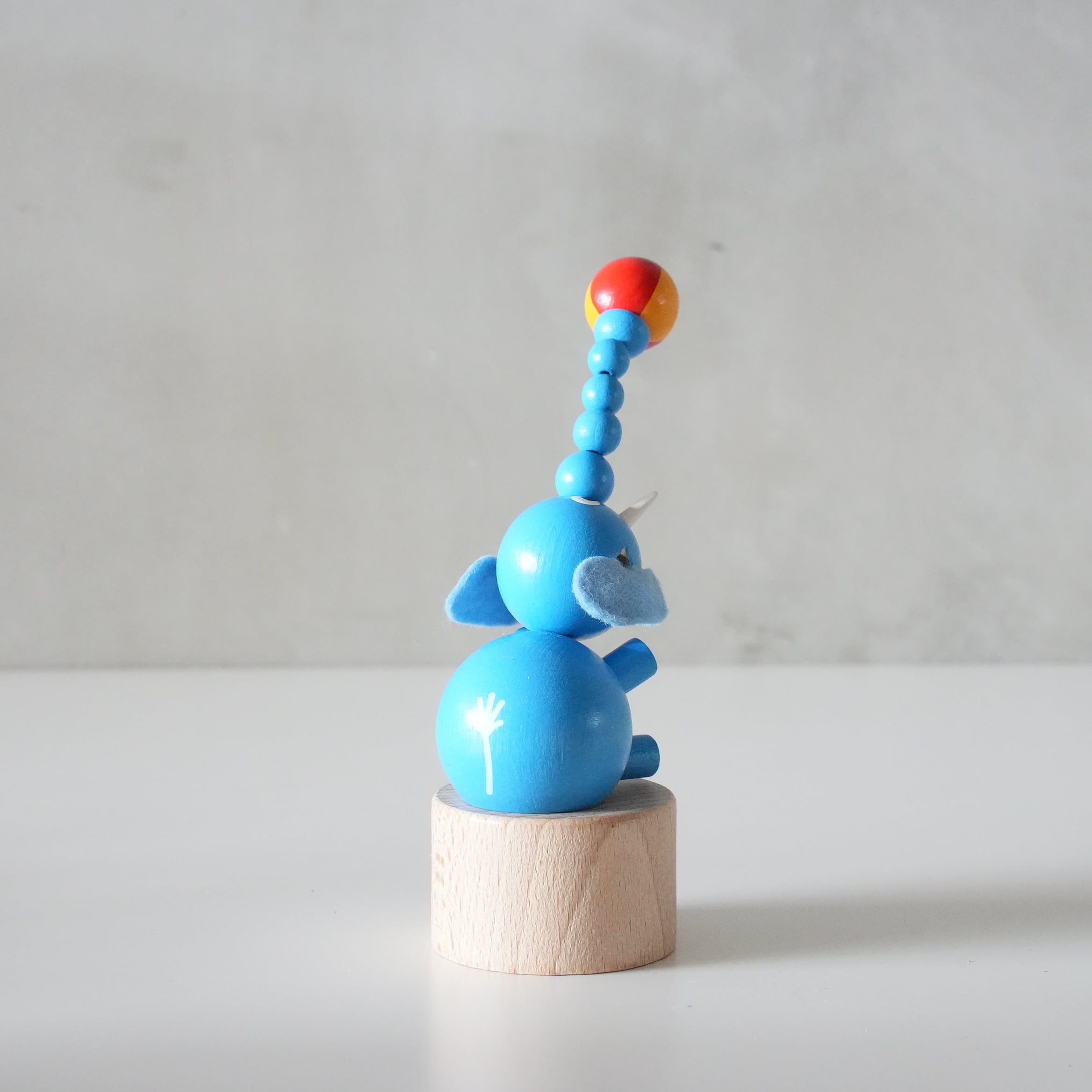 DETOA Wooden Push Up Toy Elephant