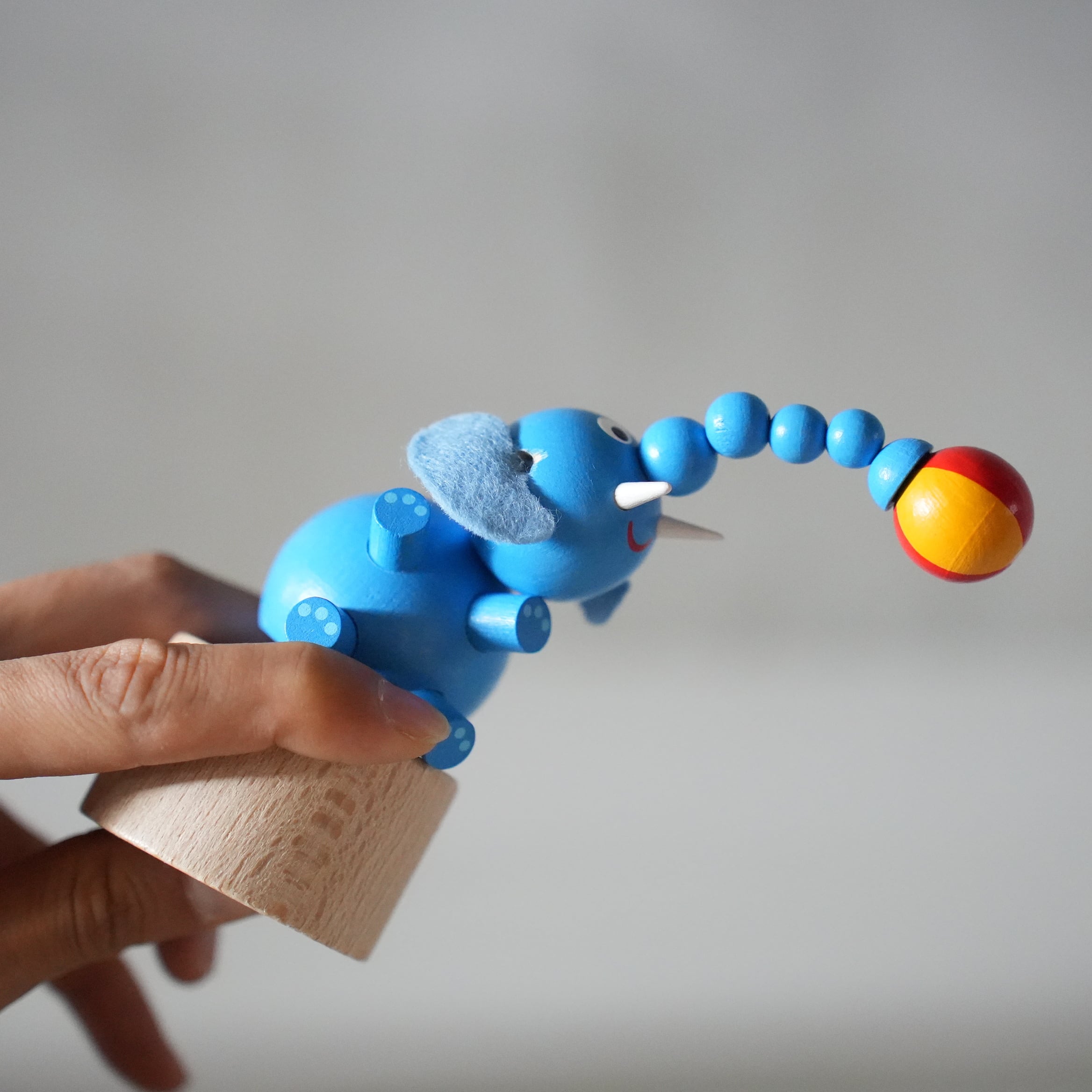 DETOA Wooden Push Up Toy Elephant