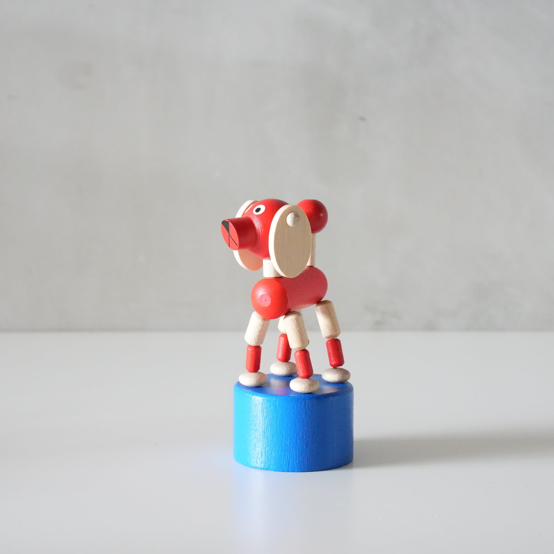 DETOA Wooden Push Up Toy Dog