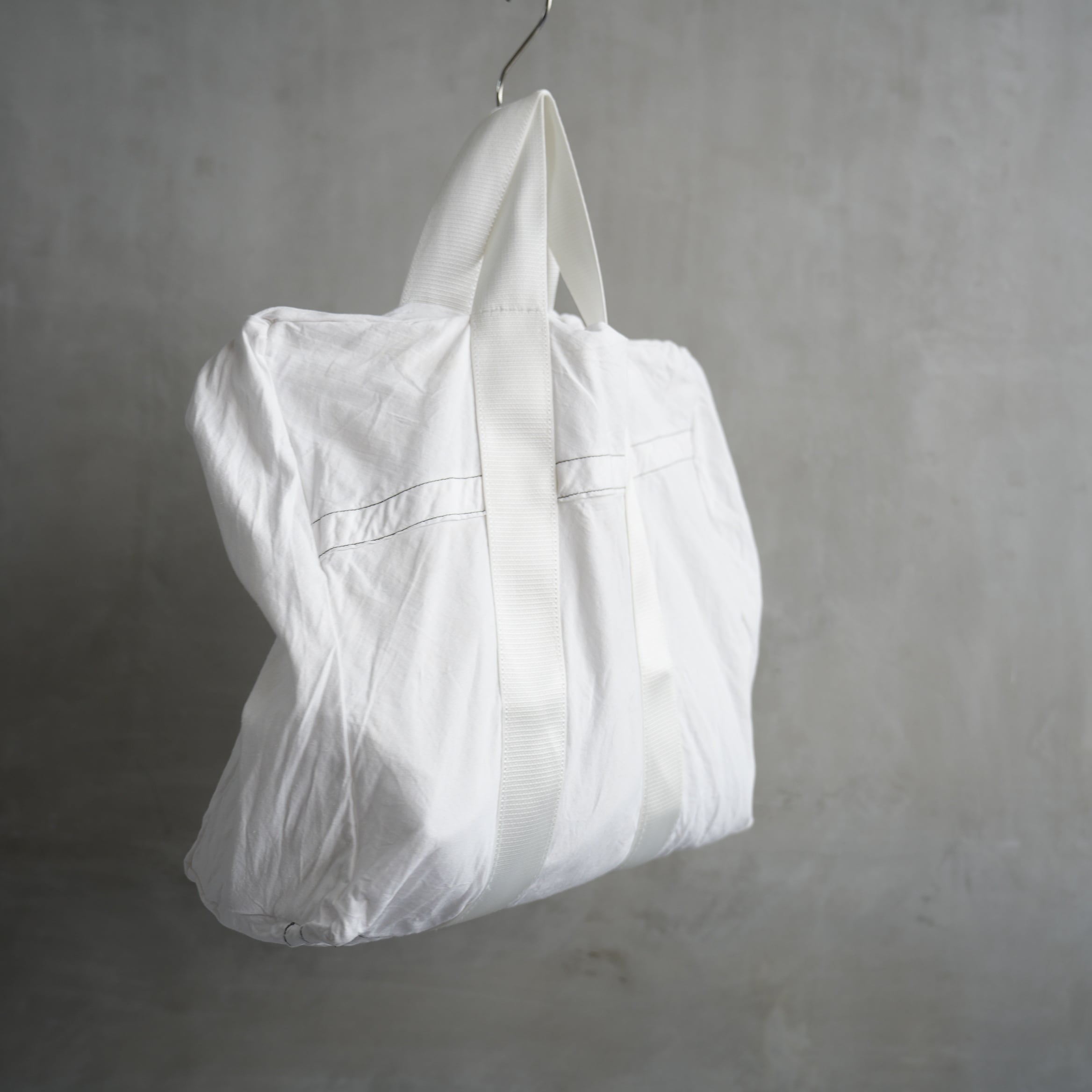 VINTAGE PARACHUTE TOTE BAG White Belt