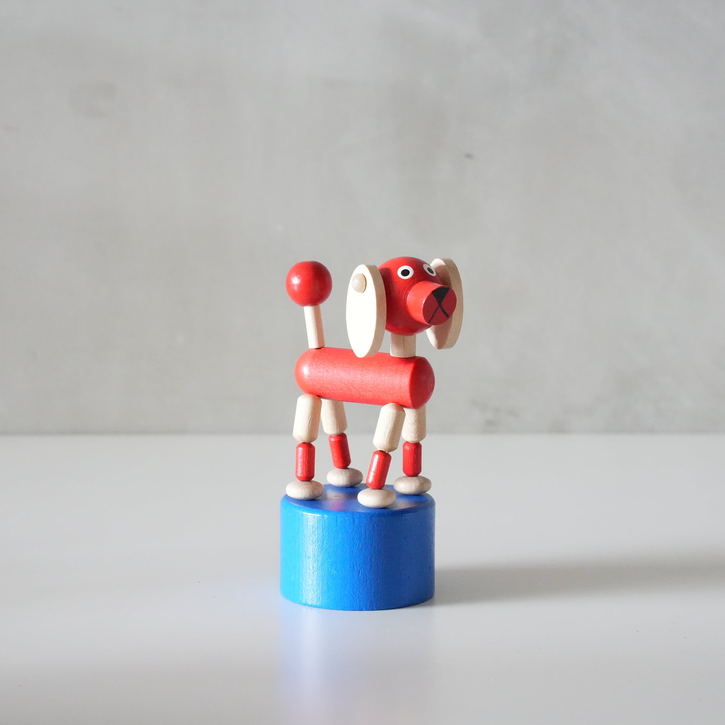 DETOA Wooden Push Up Toy Dog