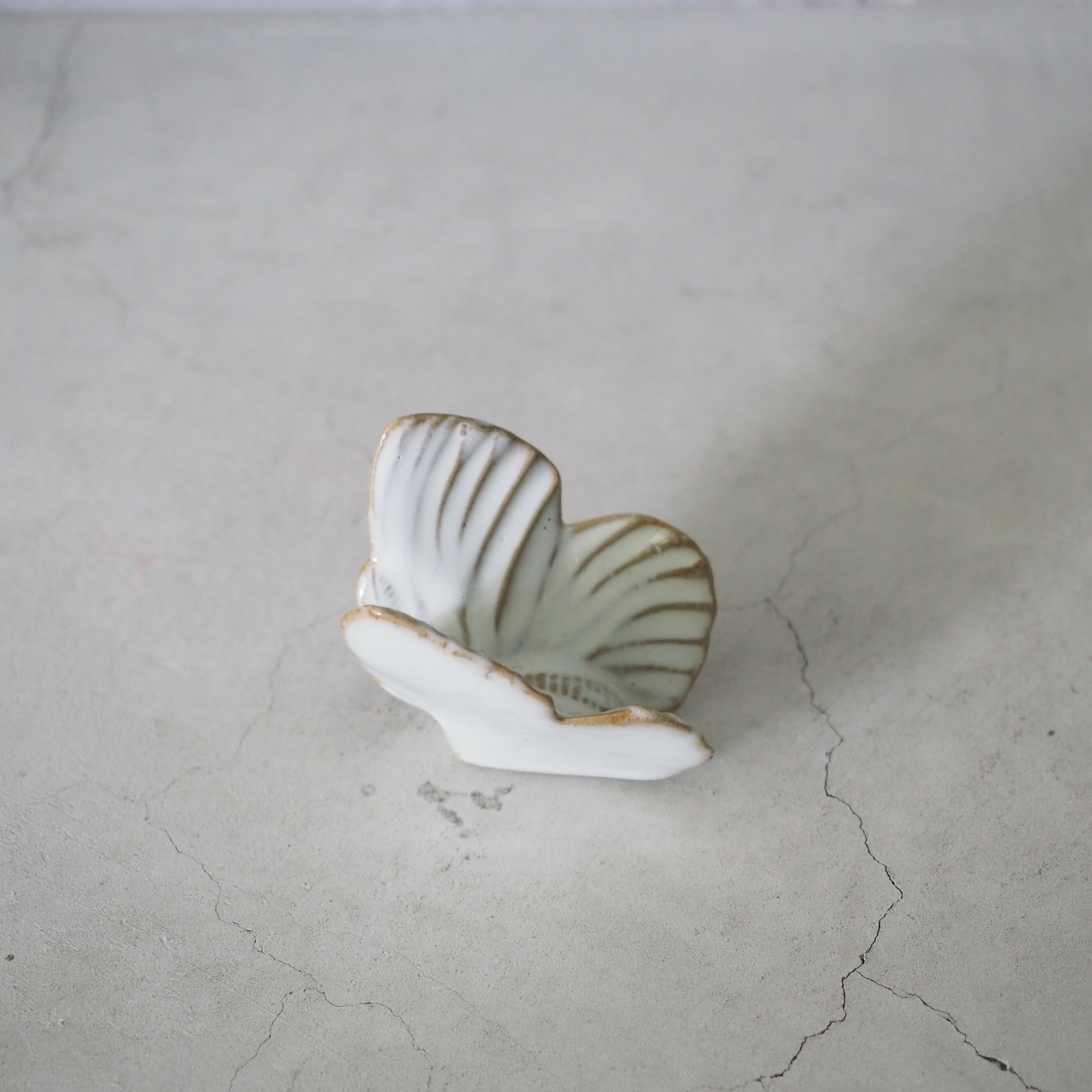 Butterfly Ⅱ White BF-002-05