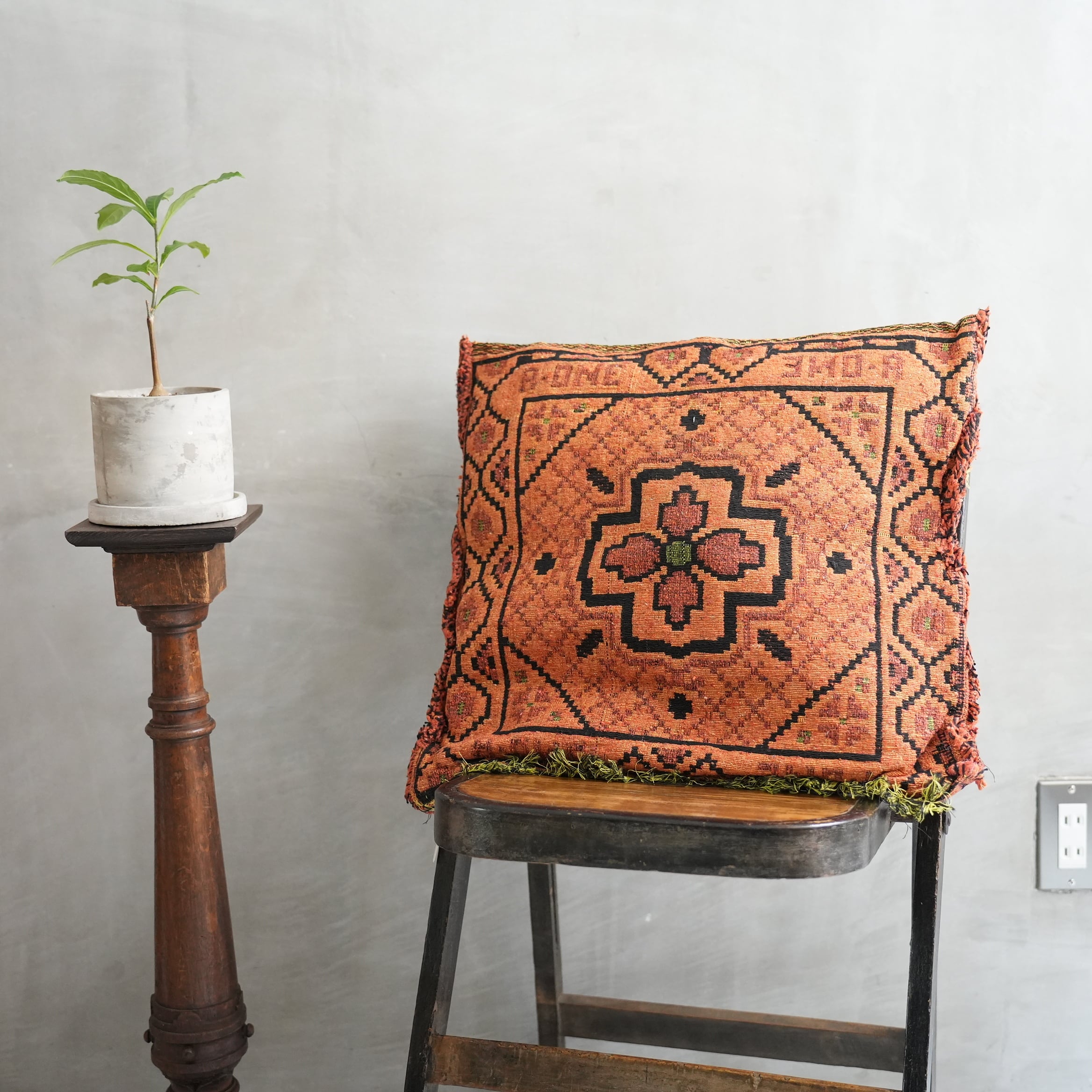 HYBRID INDIAN CUSHION Orange