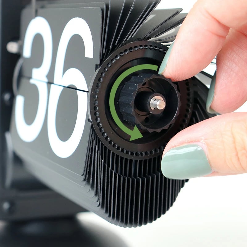OPT FLIP CLOCK White