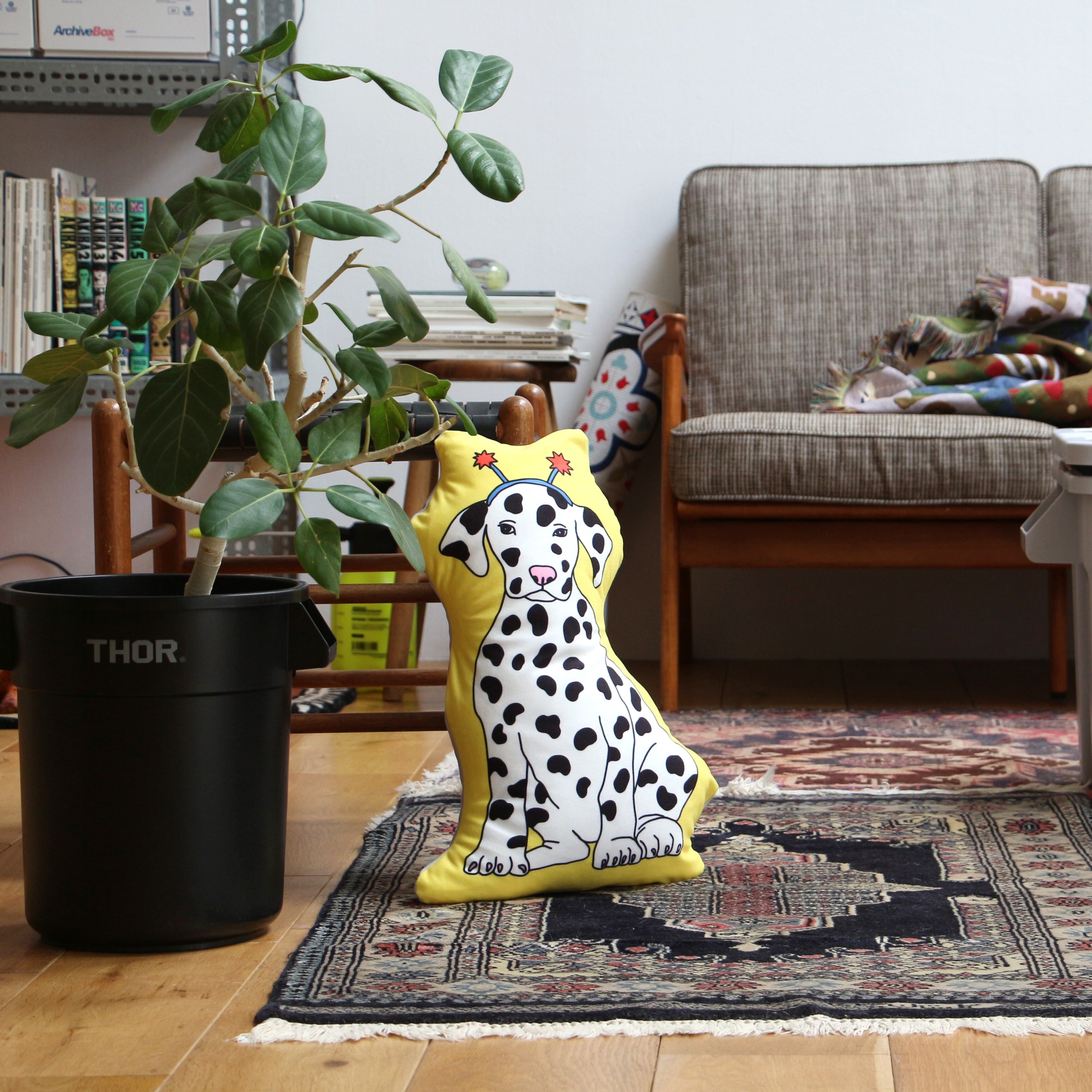 THE ENJOY C&D CLUB Dog Yellow