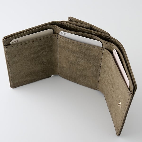 PB 三つ折り財布