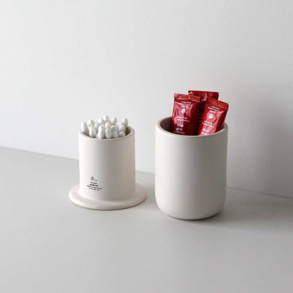 Porcelain Ash-Pot