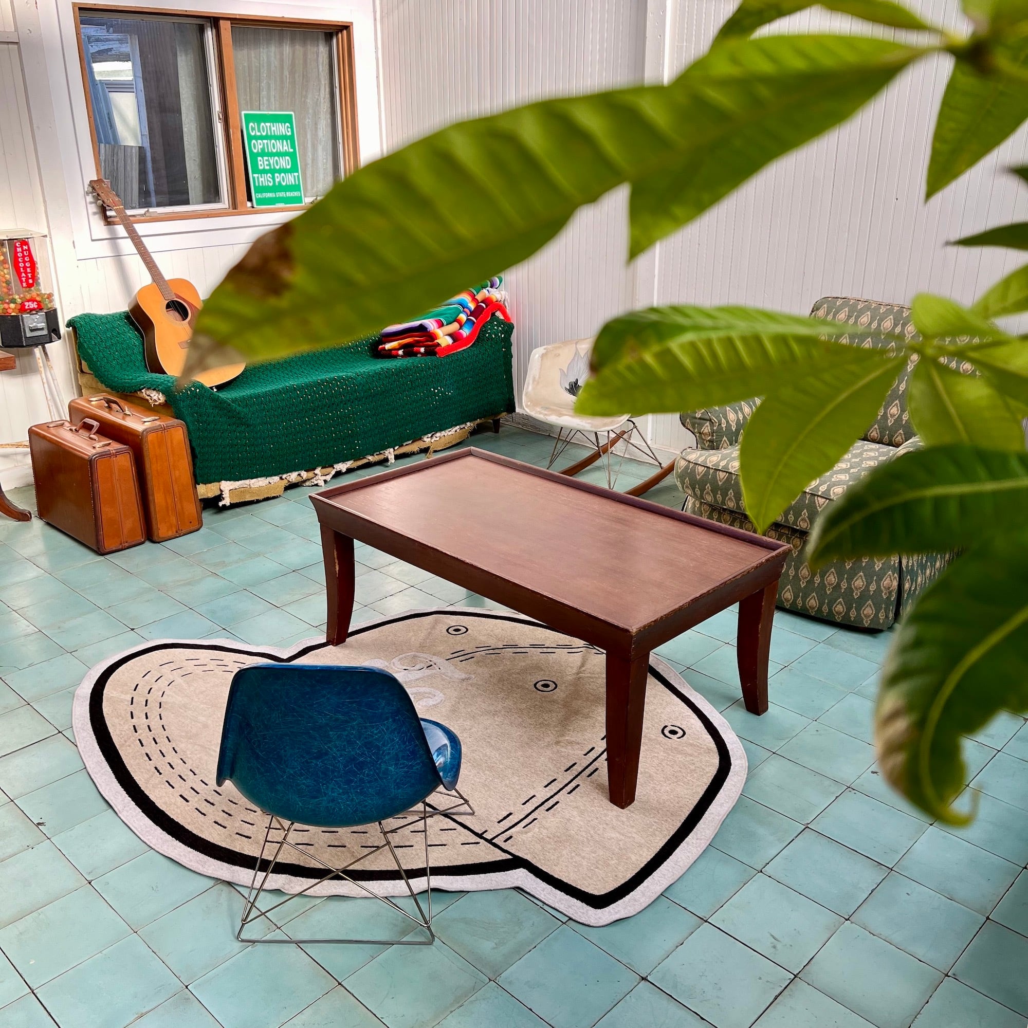 Motif Rug Mat White Cap