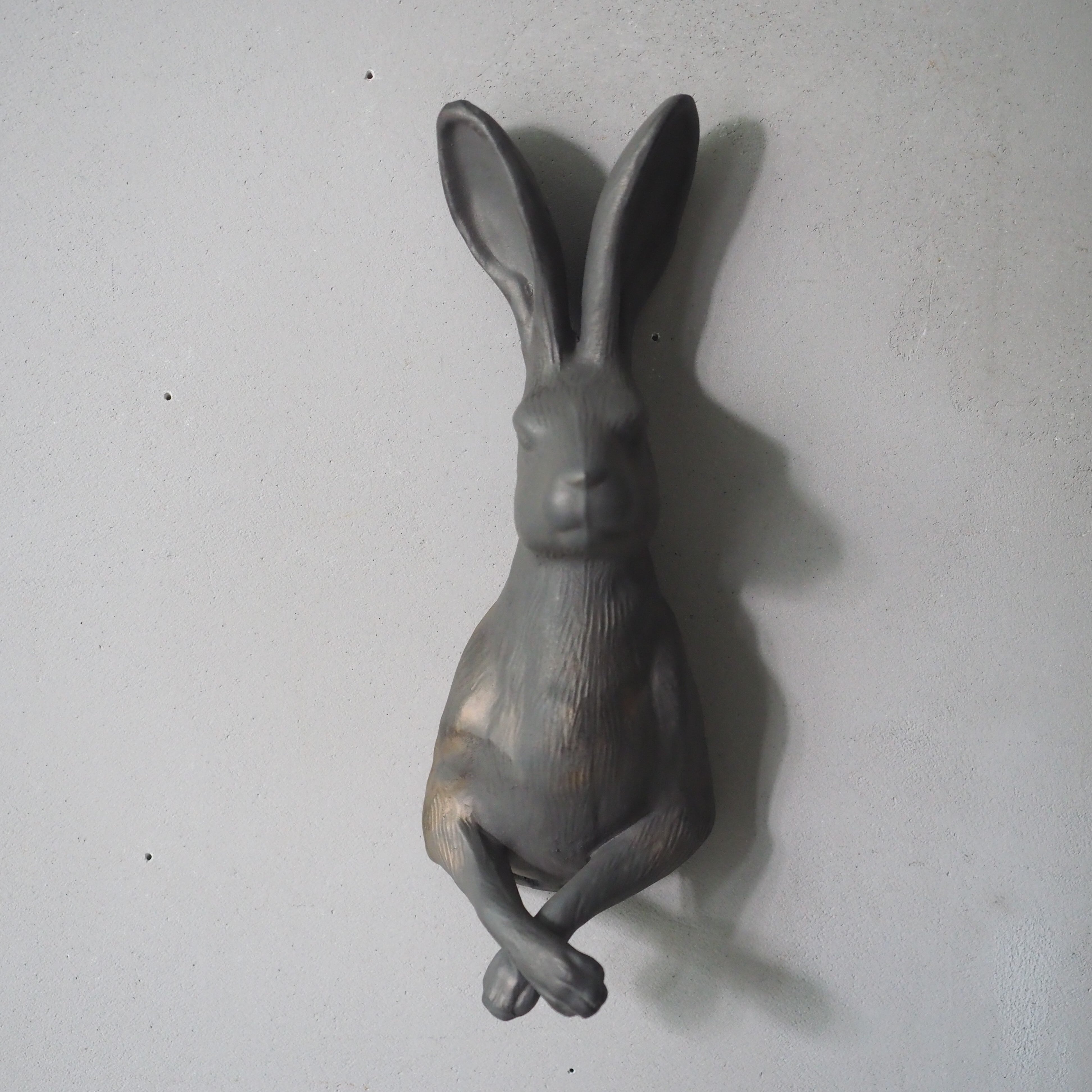 Curious Hare Hook Black KN-026H-04