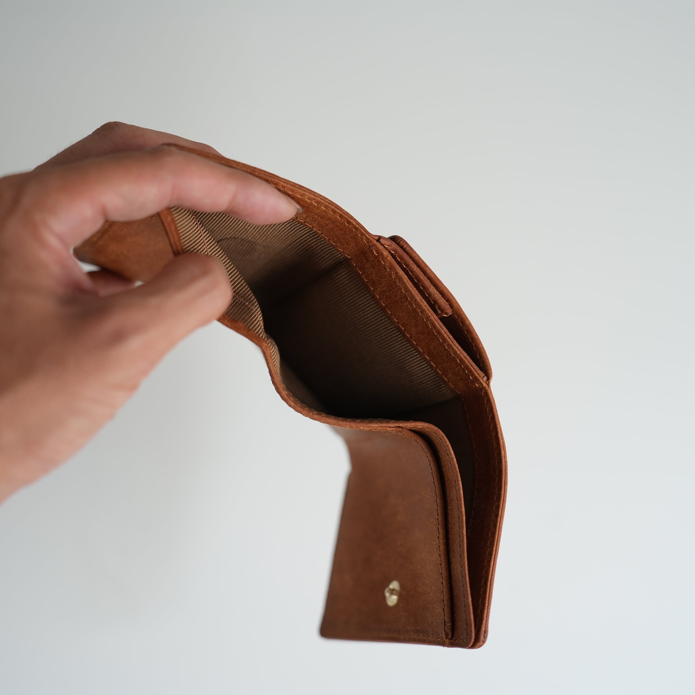 PB 三つ折り財布