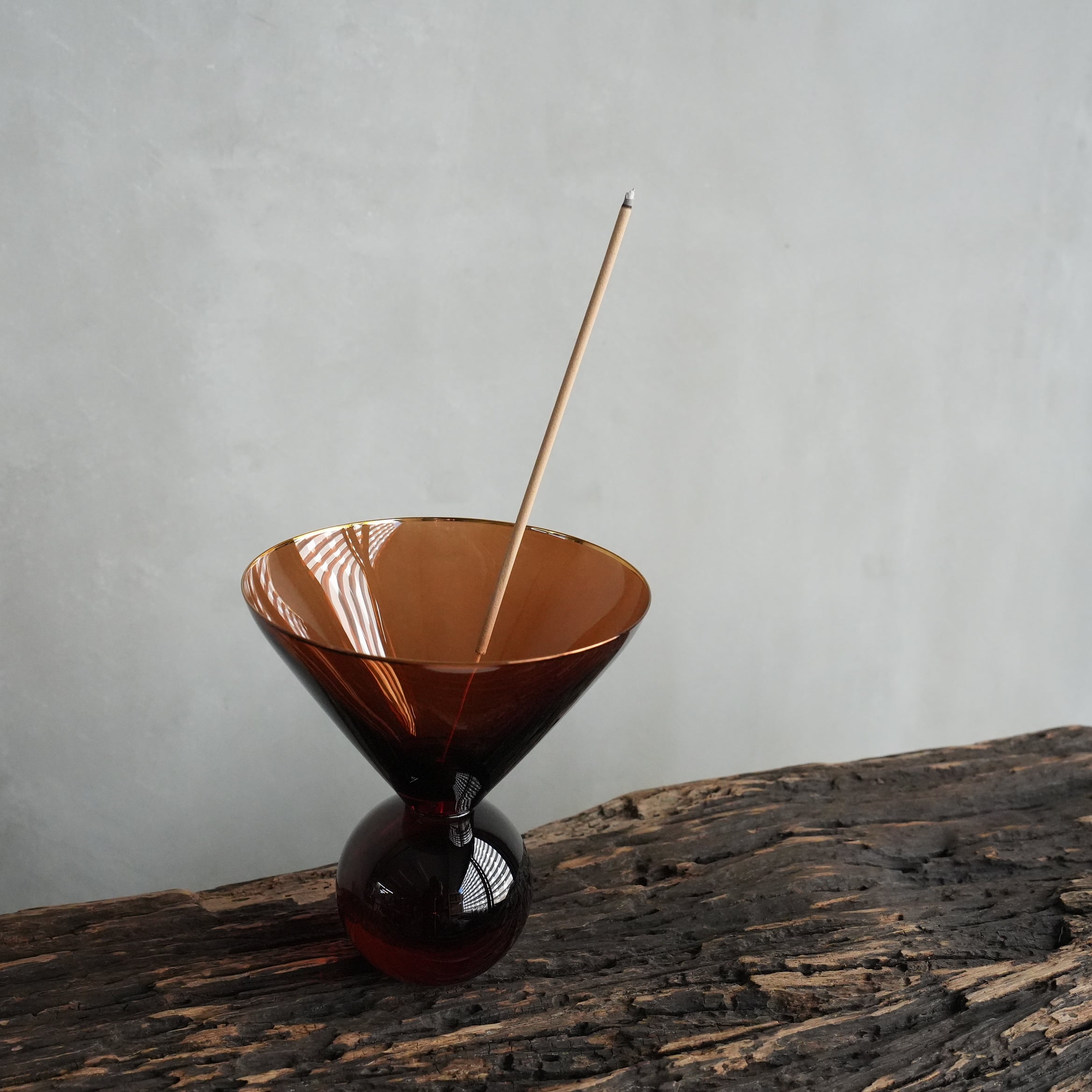 Hazel Alle a te Incense Holder Sphere Dusky Amber