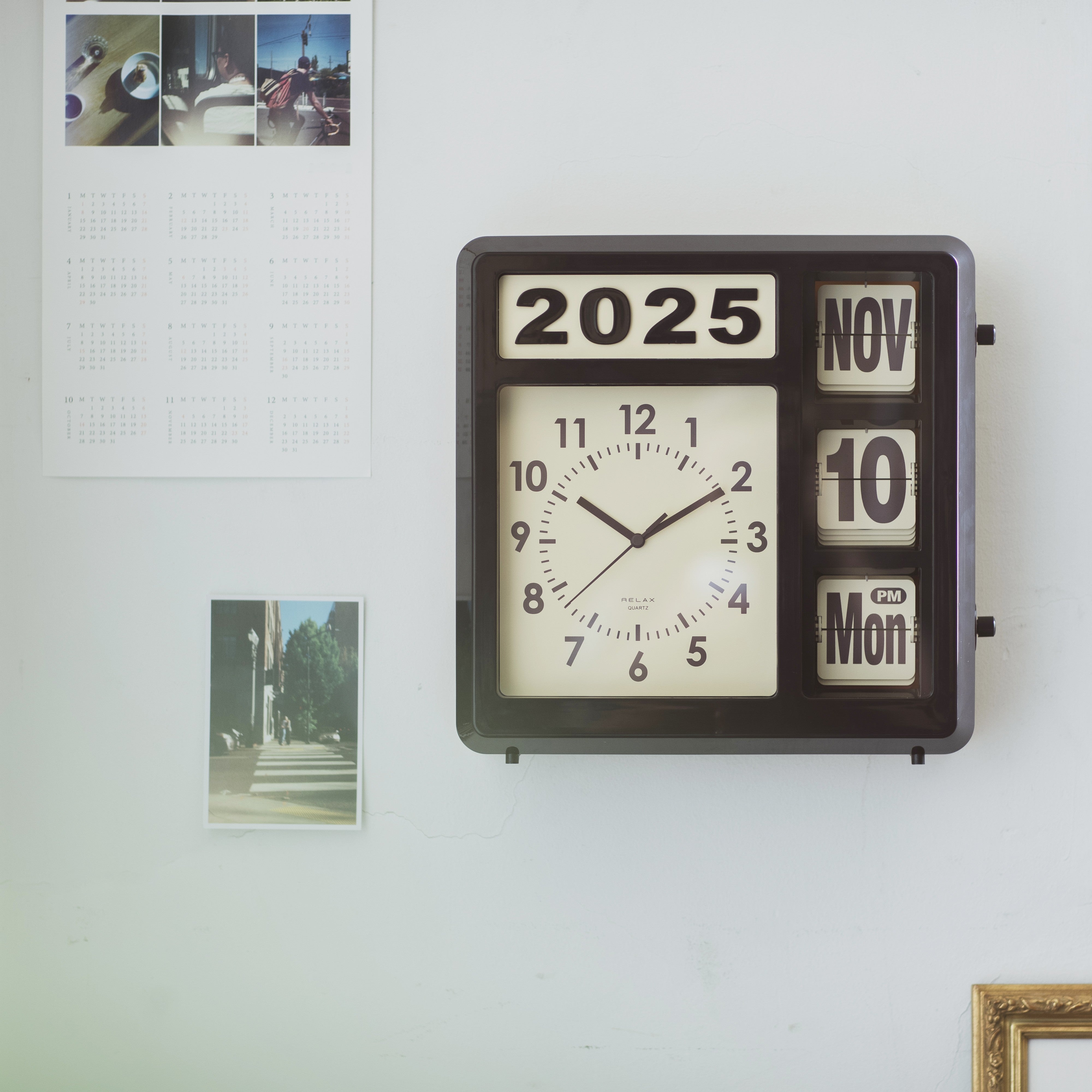Flip Calendar Clock
