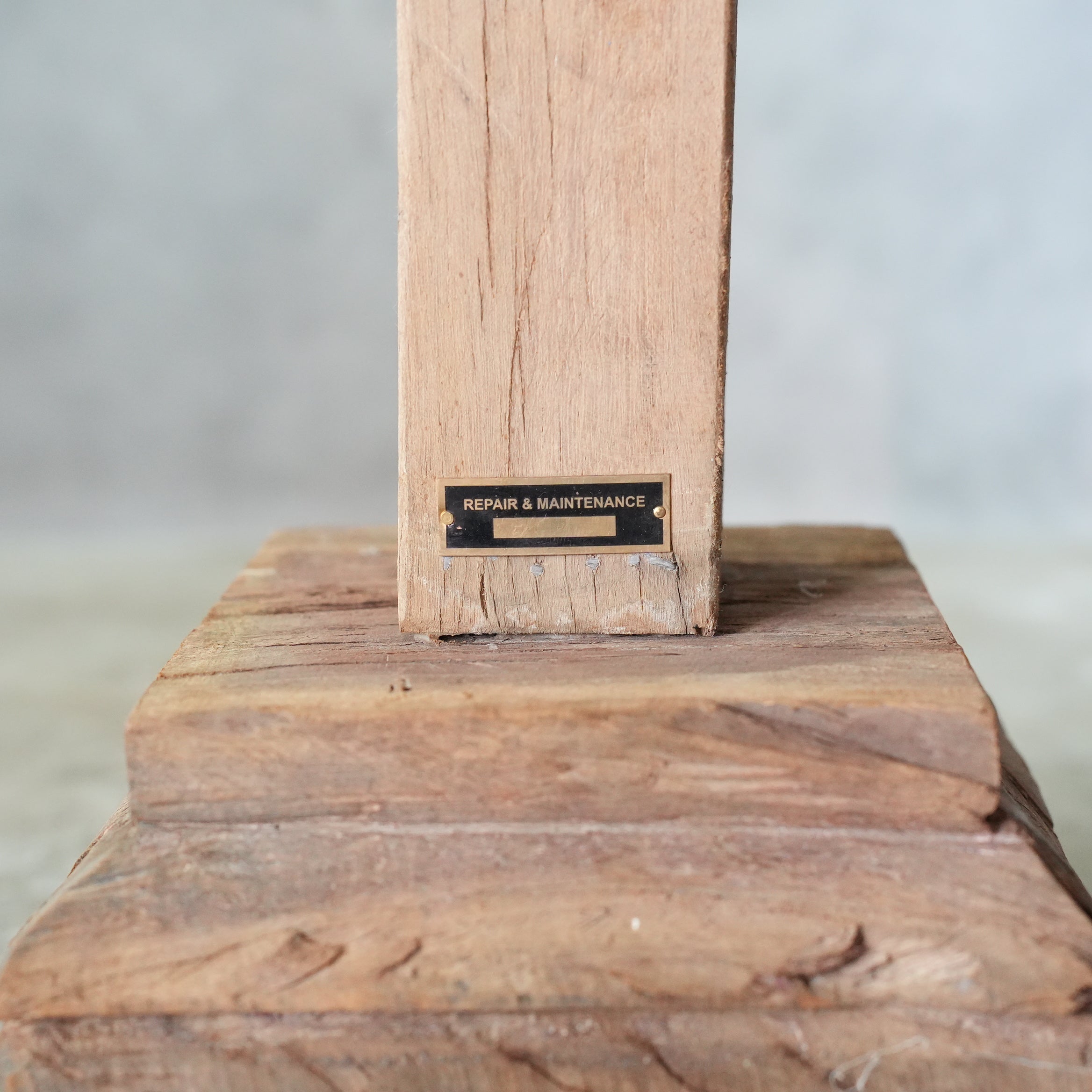 PILLAR STAND H