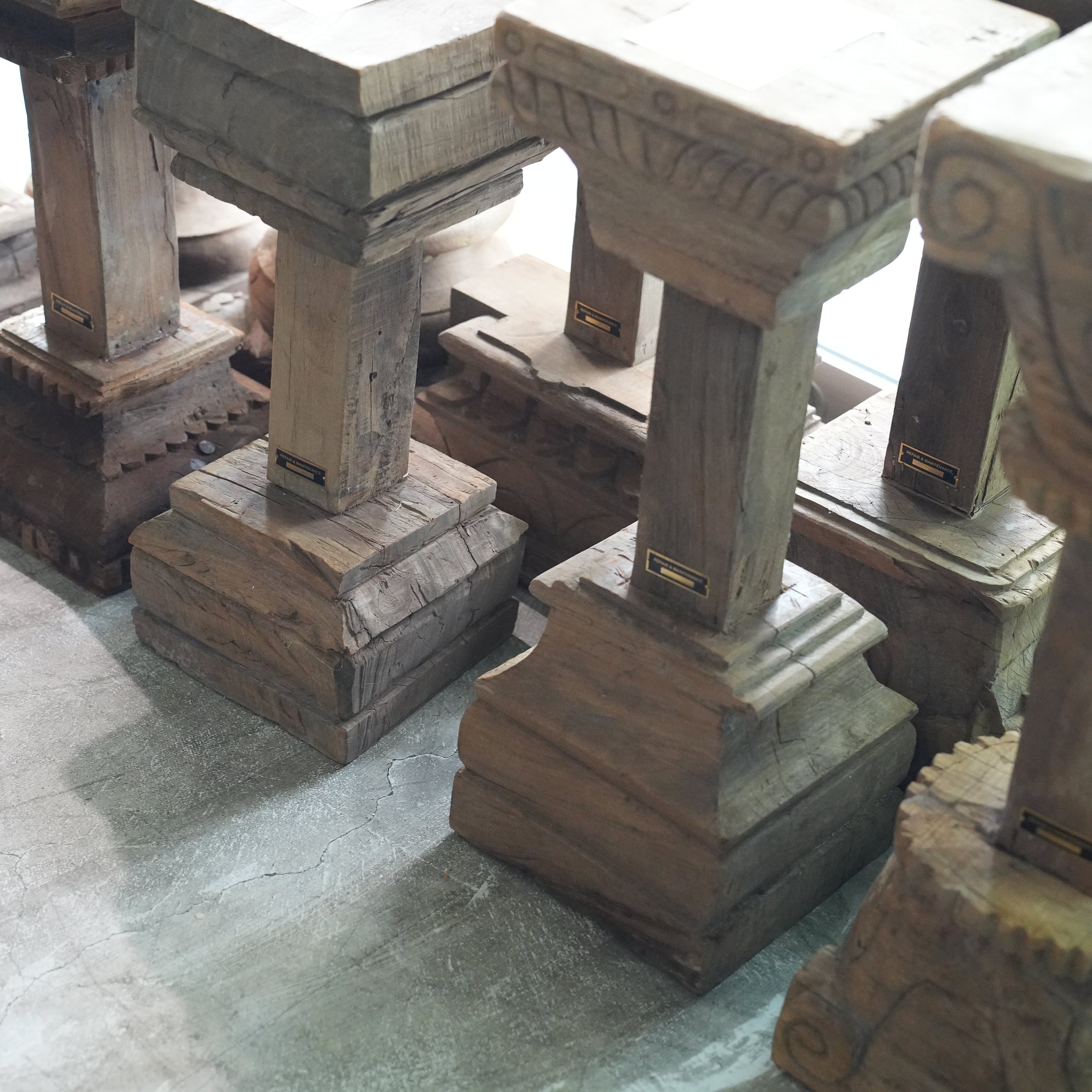 PILLAR STAND H