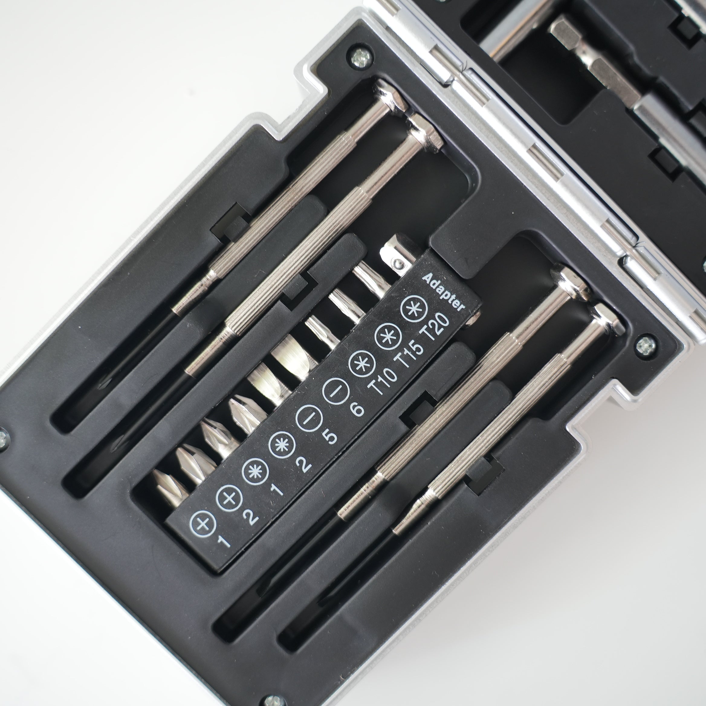 TOOL KIT ROBOT