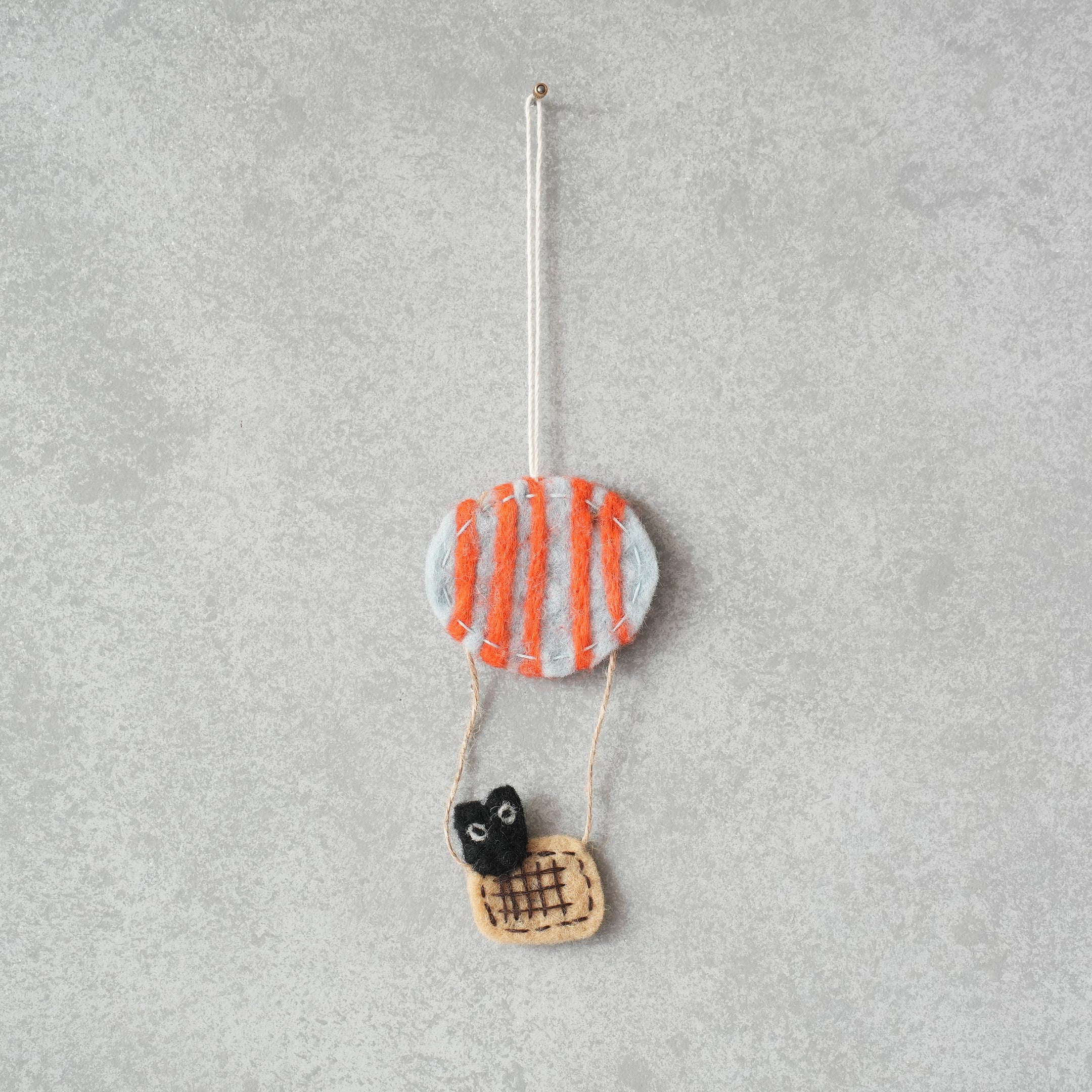 LITTLE HANGINGS air balloon
