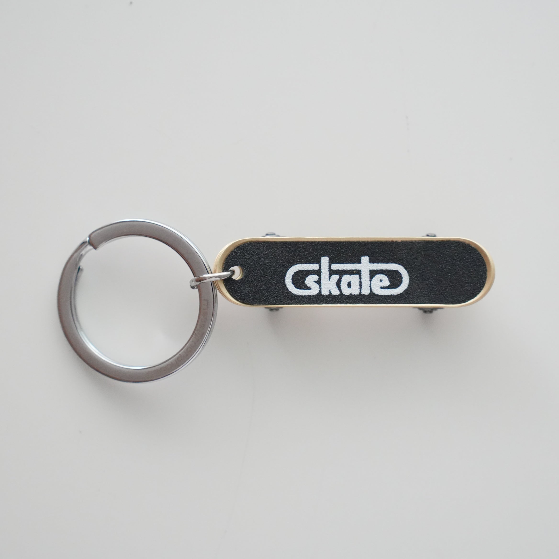 METAL KEY RING SKATEBOARD