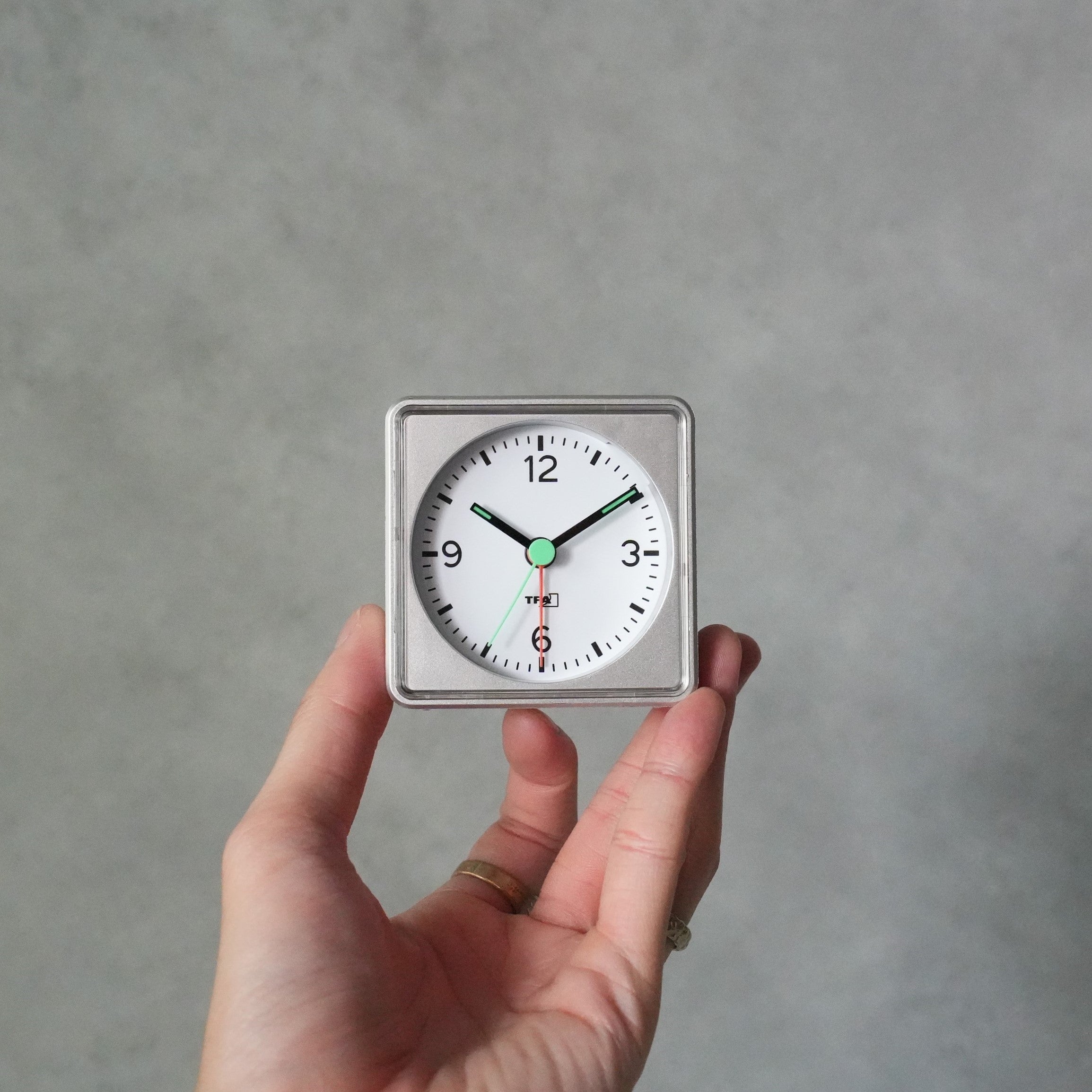 Analogue Alarm Clock 60.1013.54