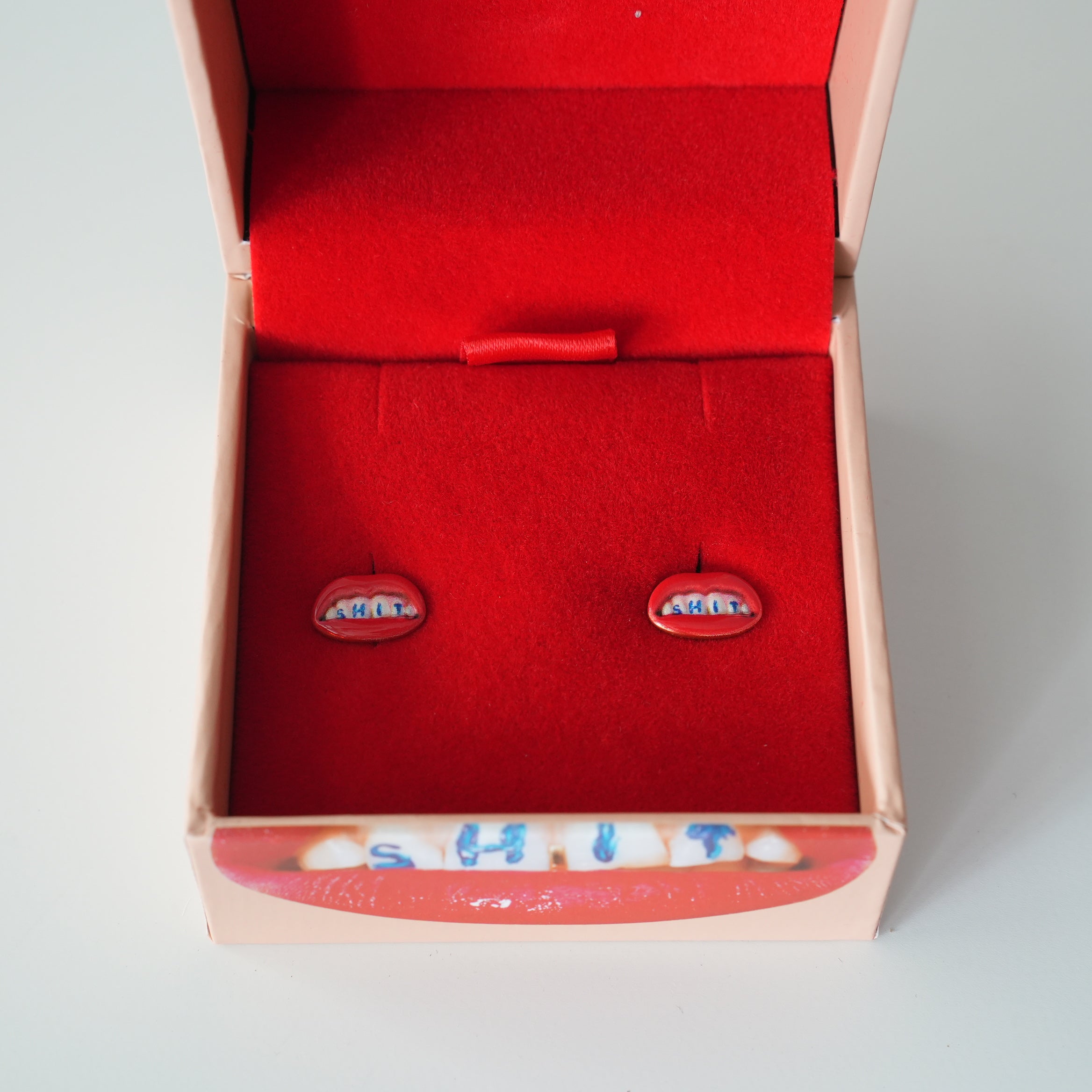 SELETTI ピアス SHIT