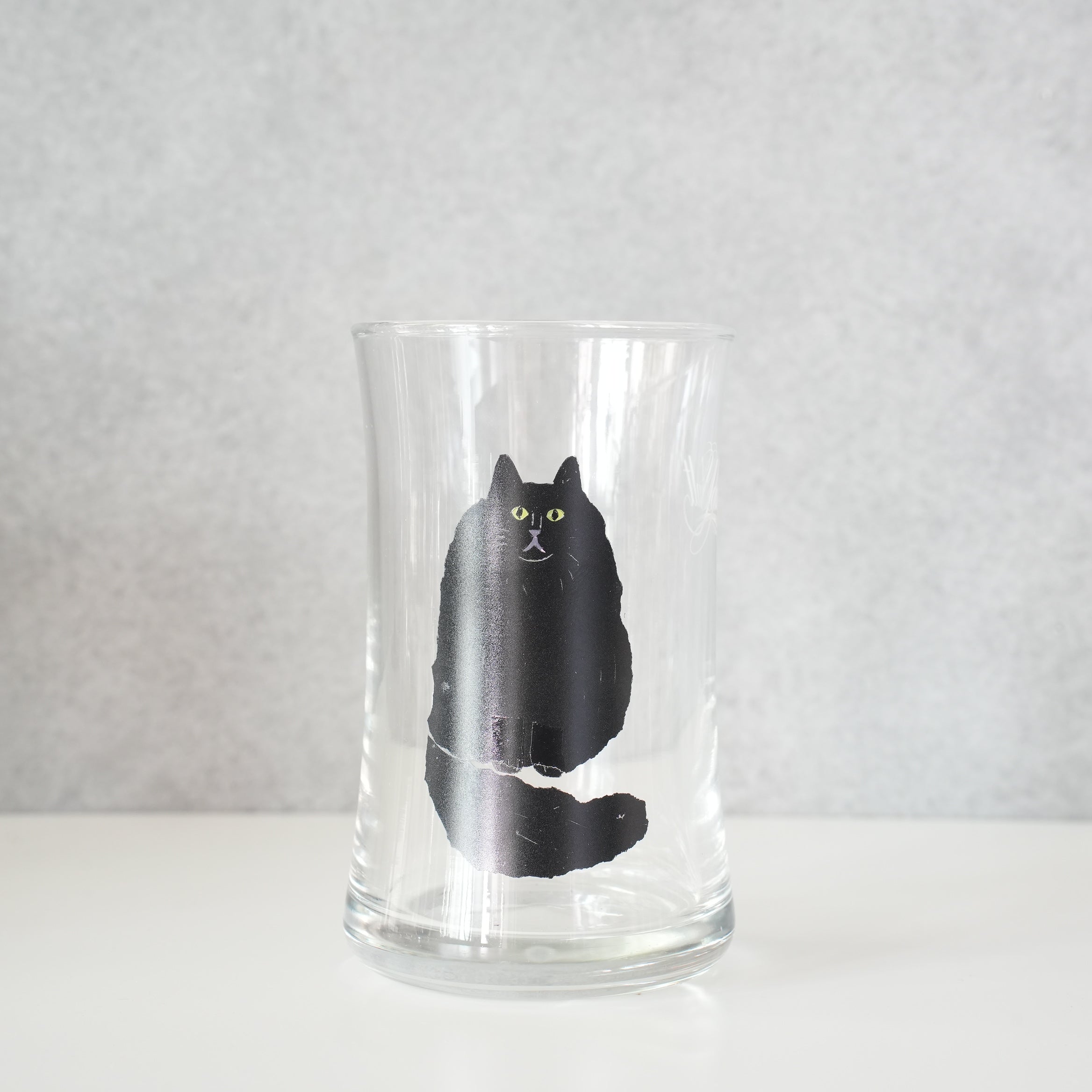 うそみたいなコップ くろねこ