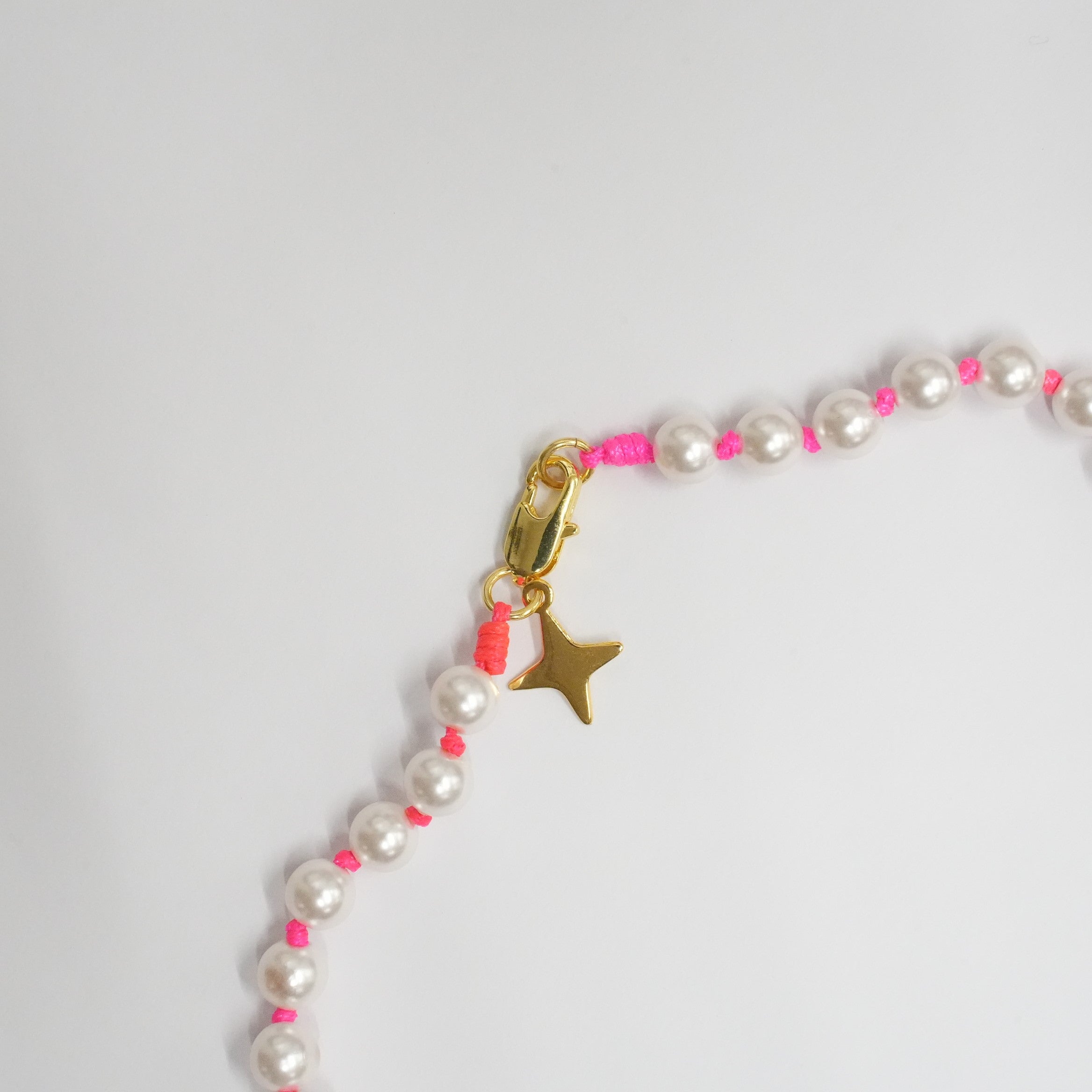 SPACE WALKER PEARL CHOKER NECKLACE