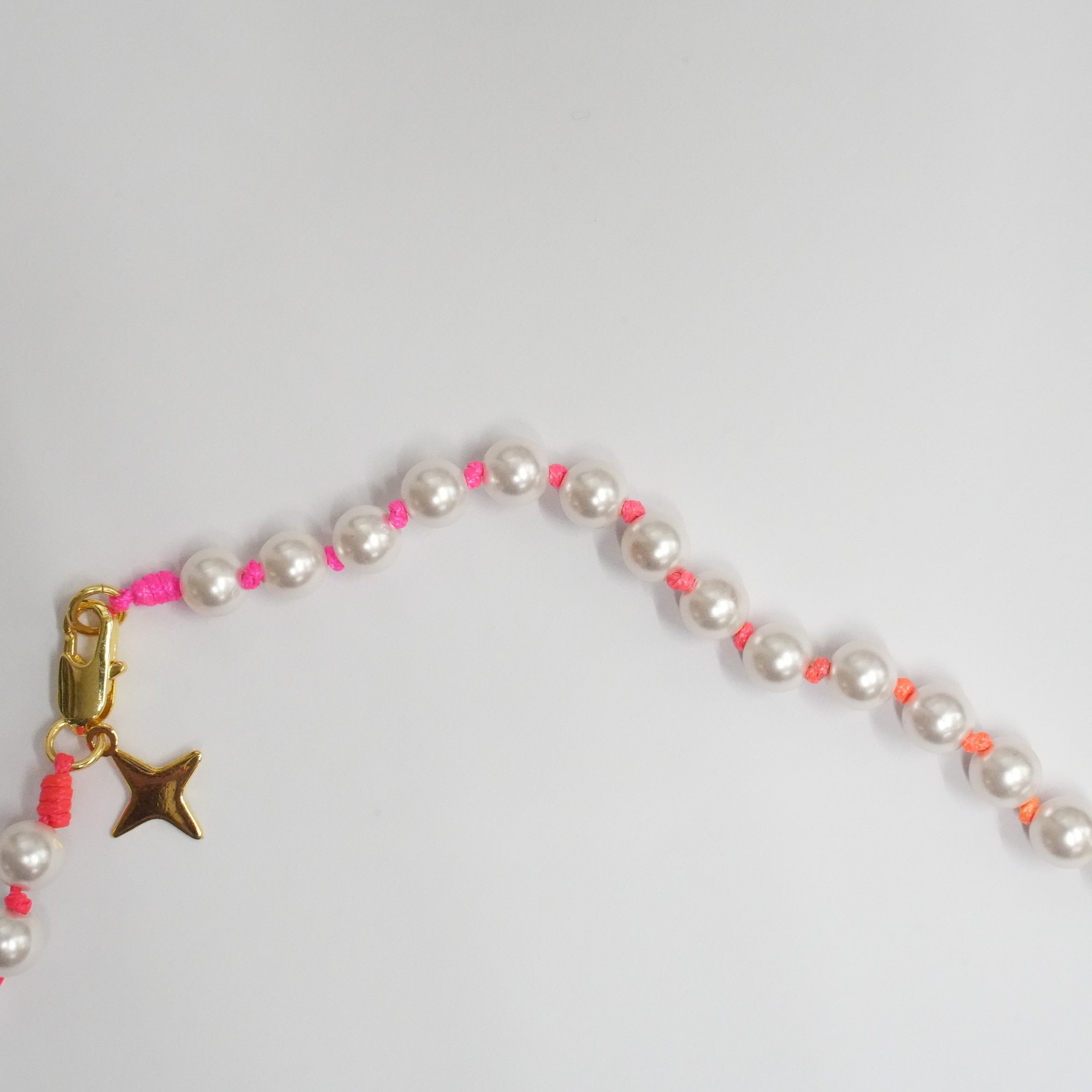 SPACE WALKER PEARL CHOKER NECKLACE