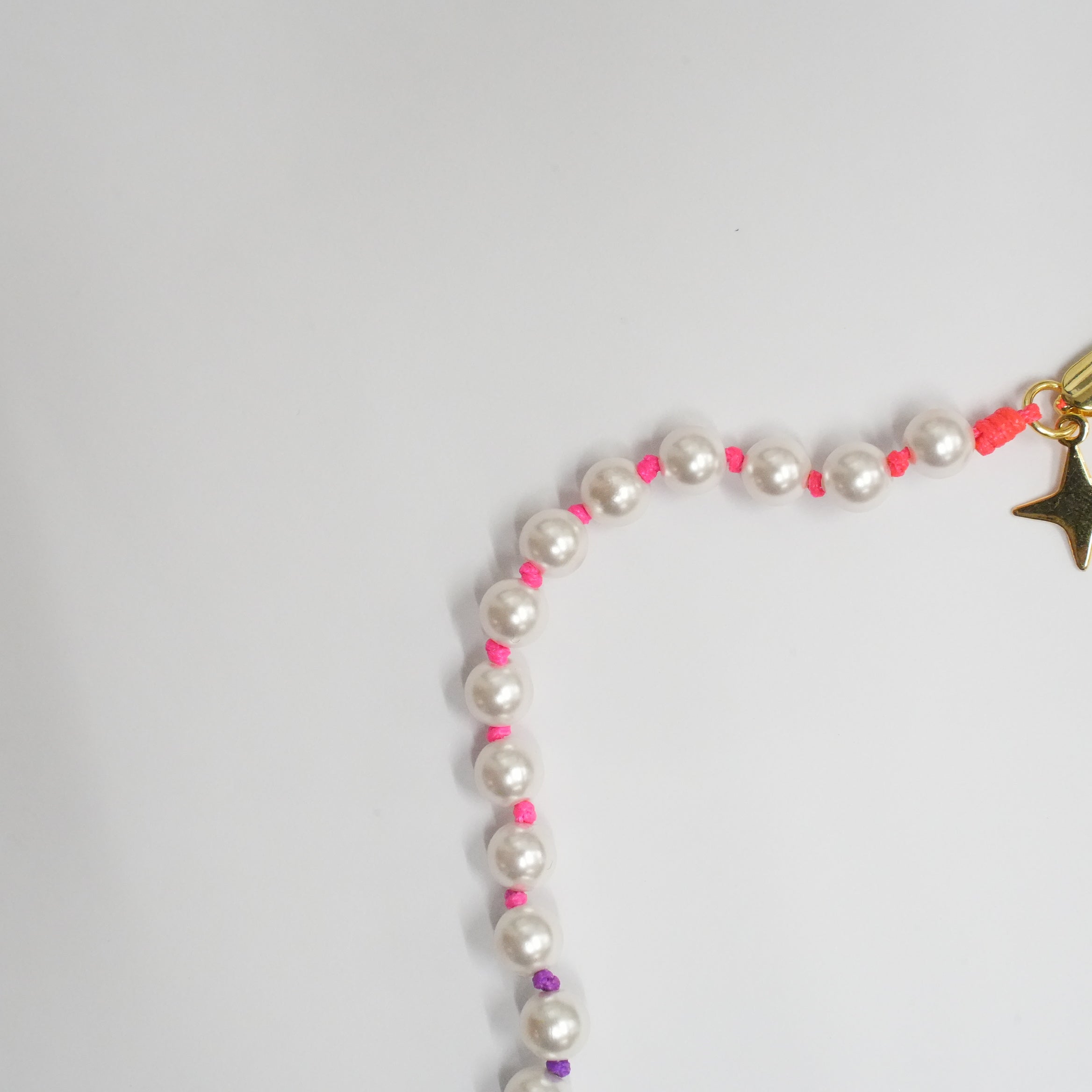 SPACE WALKER PEARL CHOKER NECKLACE