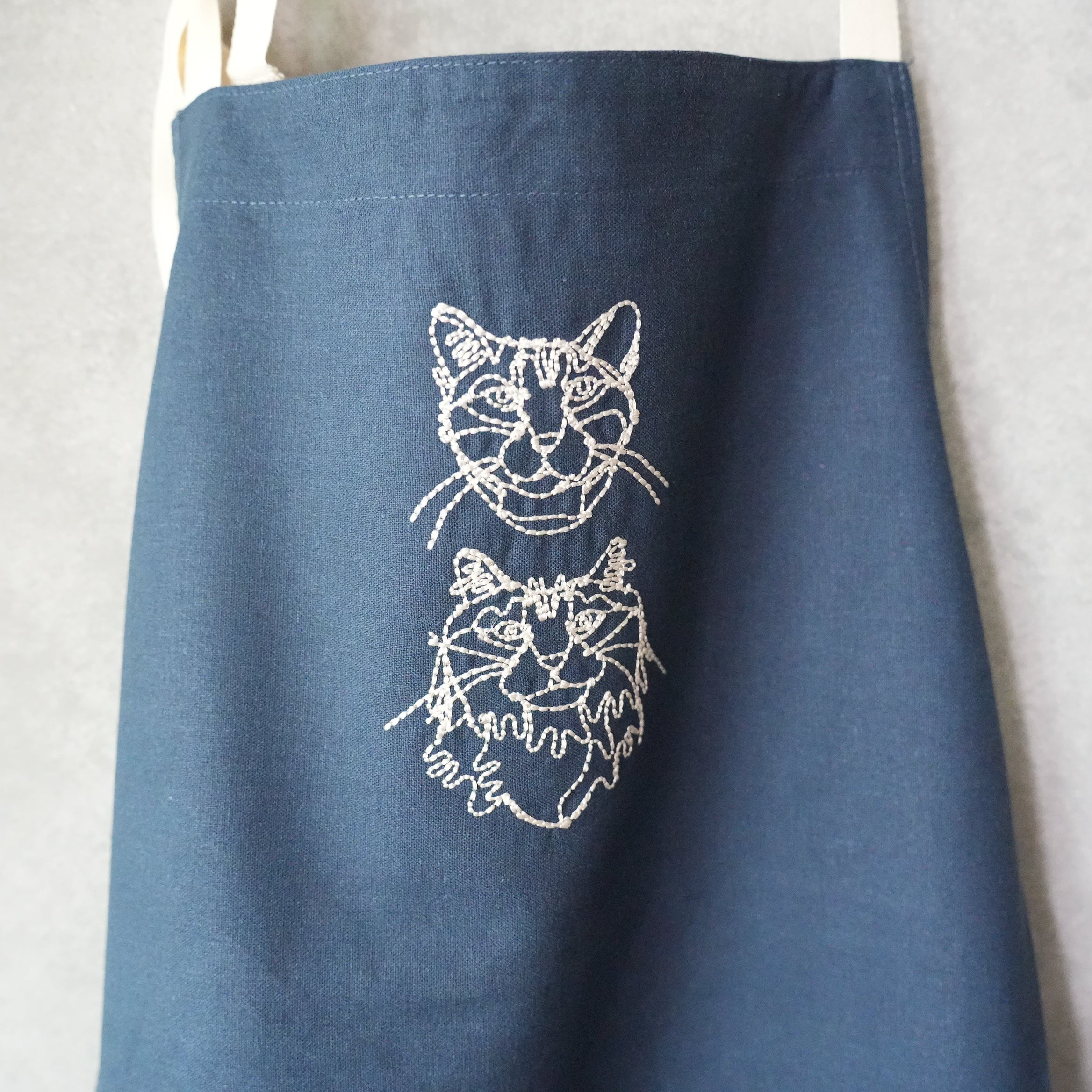 HAyU Embroidery Apron