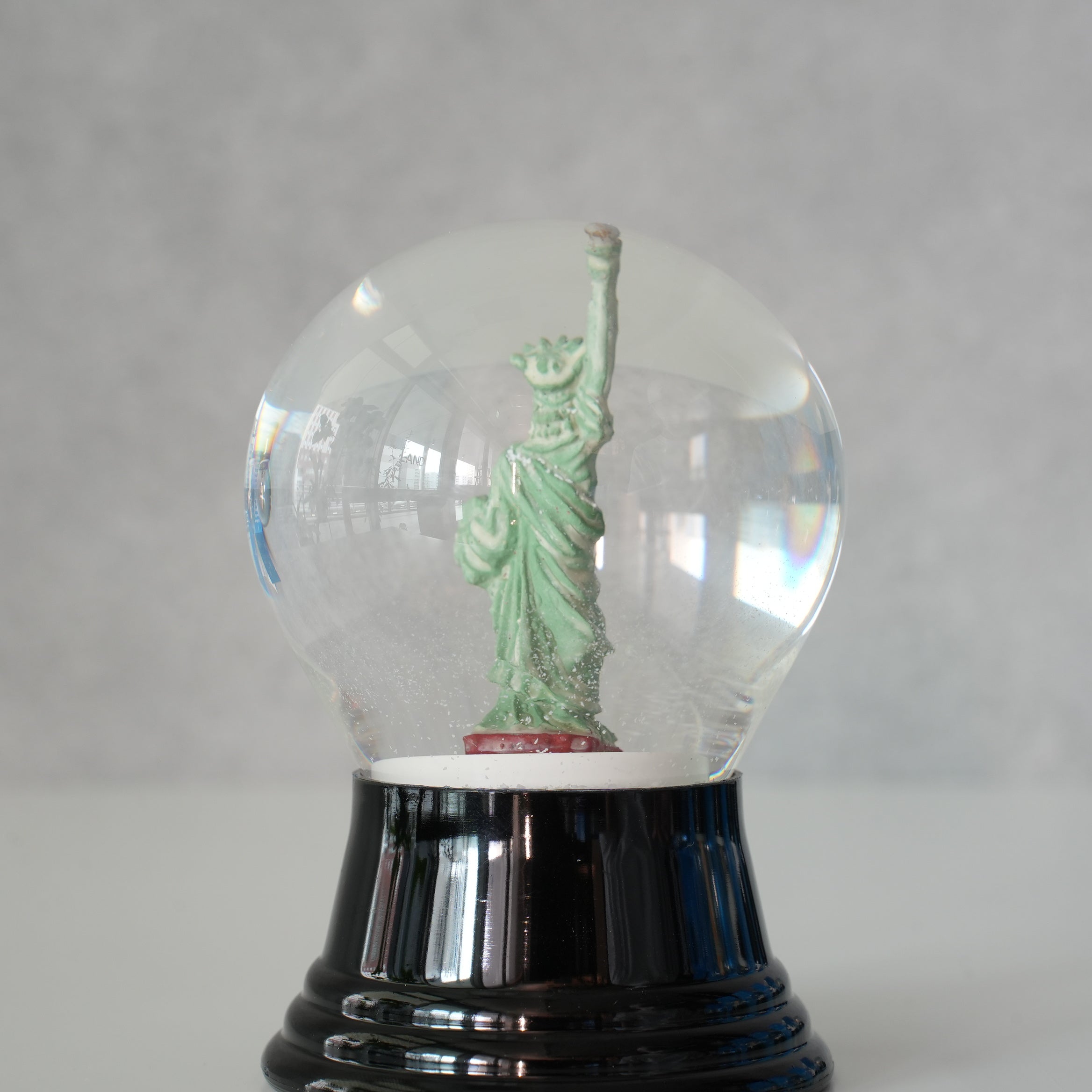PERZY スノーグローブ 80mm Liberty